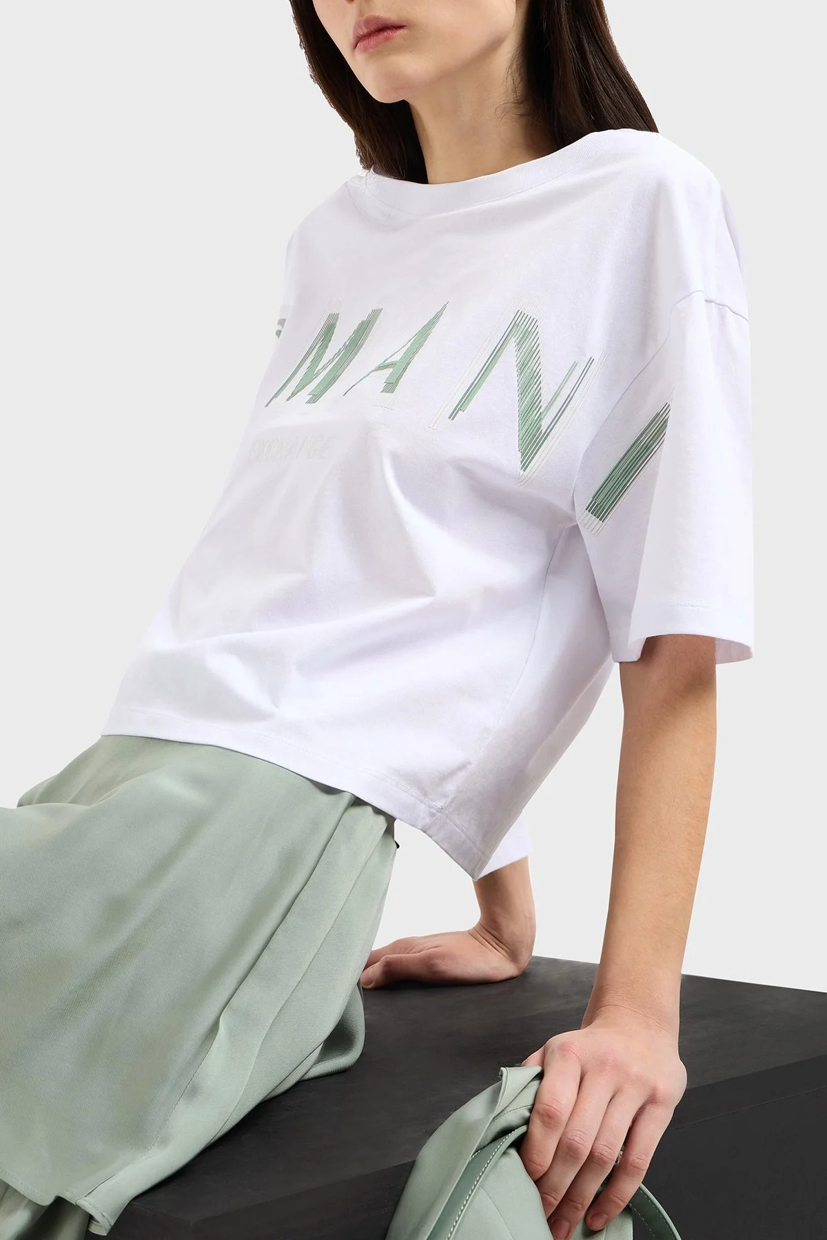 Armani Exchage % 100 Pamuk Cropped Fit Bisiklet Yaka Logolu Bayan T Shirt XW000520 AF10359 U0002 BEYAZ - 9