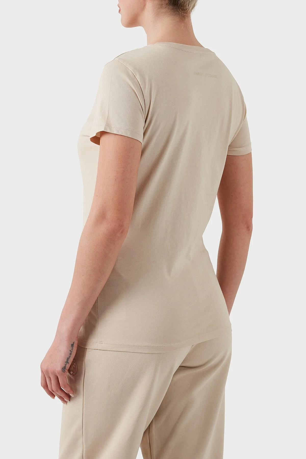 Armani Exchage % 100 Pamuk Regular Fit Metalik Logolu Bayan T Shirt XW000320 AF10356 U1095 EKRU - 9