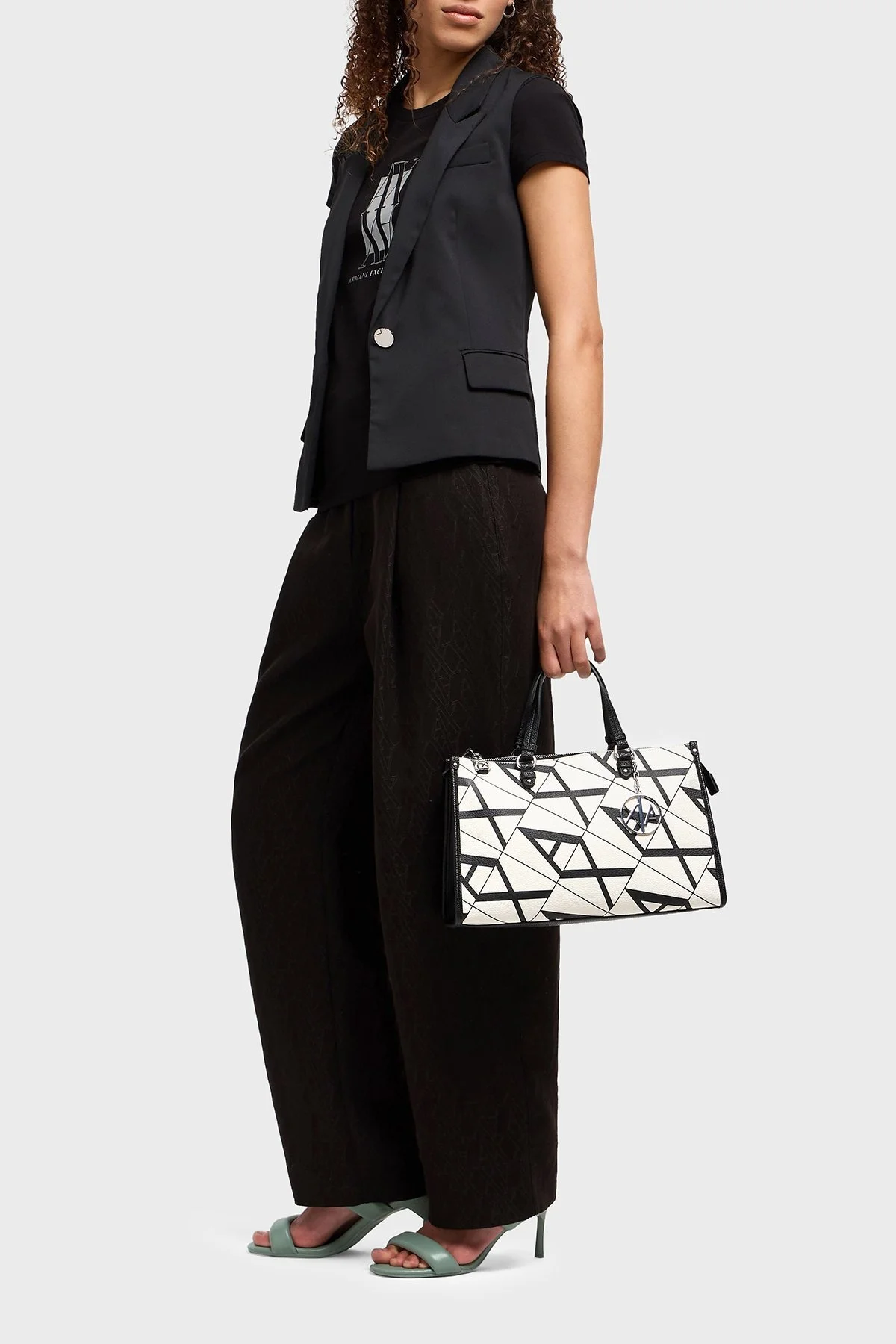 Armani Exchage Pamuklu Slim Fit Bisiklet Yaka Logolu Bayan T Shirt XW000511 AF11929 UC001 SİYAH - 7