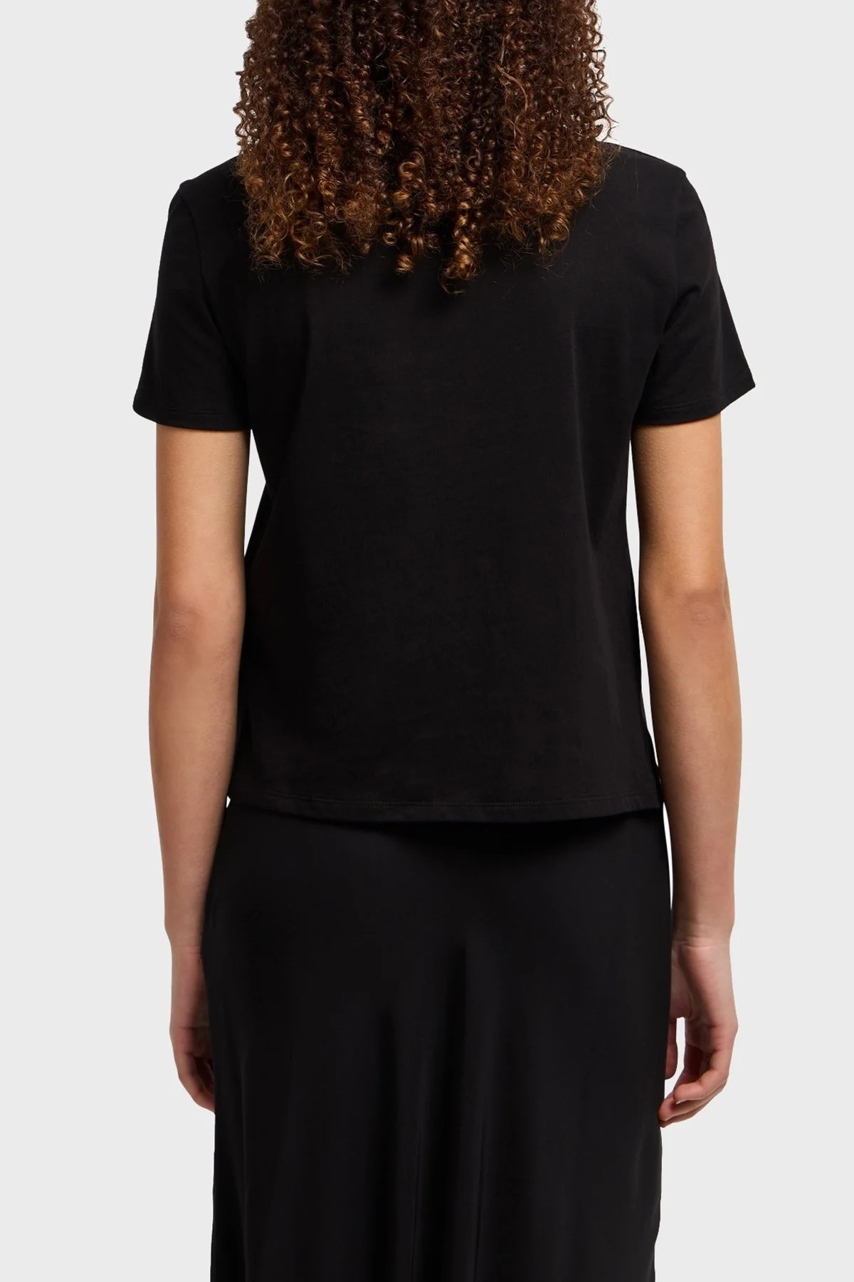 Armani Exchage Taşlı Logo Pamuklu Regular Fit Bayan T Shirt XW000518 AF10359 UC001 SİYAH - 7