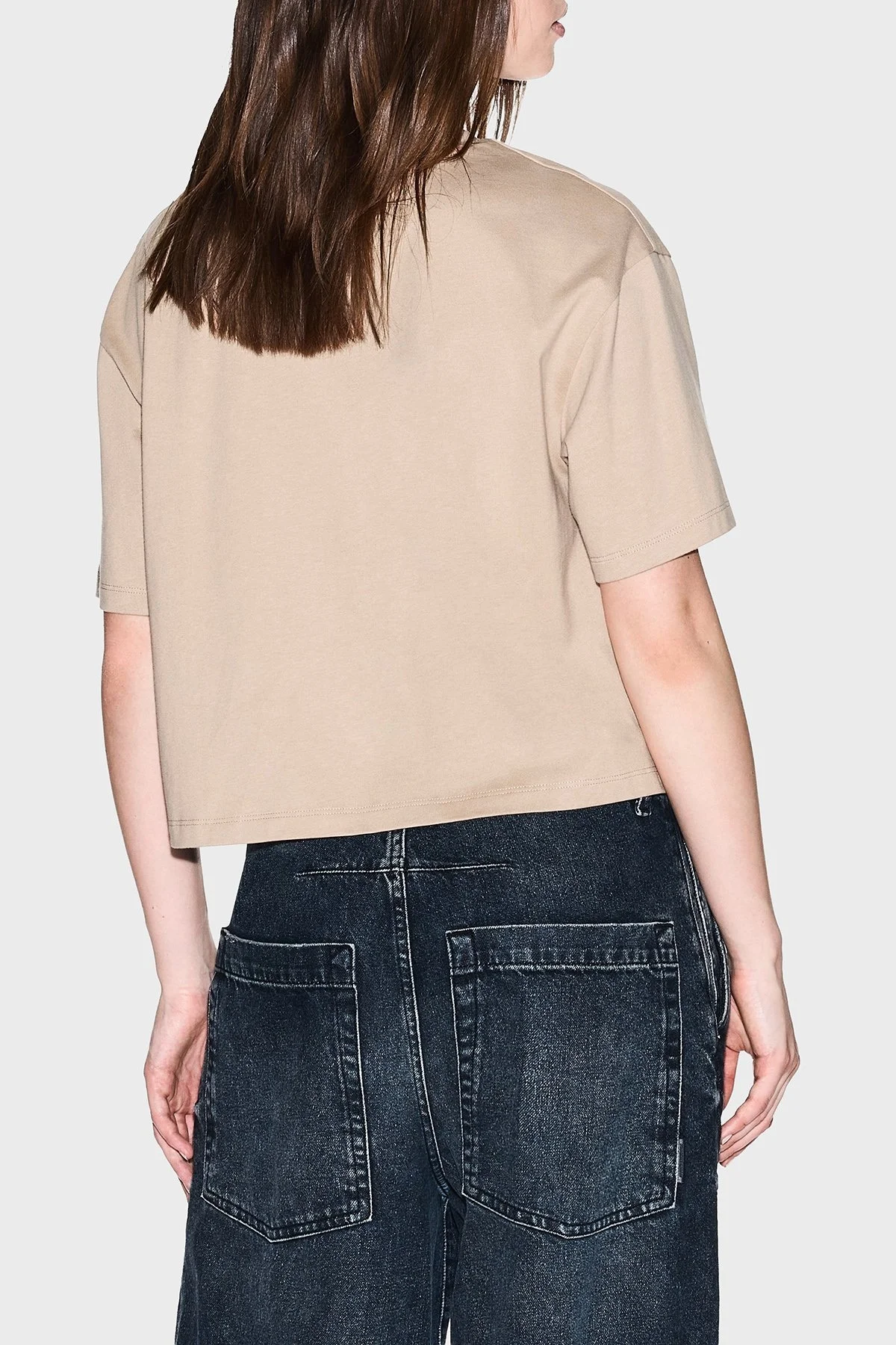 Armani Exchange % 100 Pamuk Cropped Fit Bisiklet Yaka Logolu Bayan T Shirt XW001364 AF15085 U1051 KUM BEJİ - 3