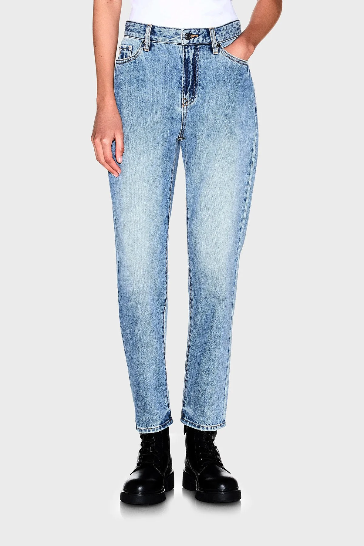 Armani Exchange %100 Pamuk Rahat Kalıp Yüksek Bel Jeans Kadın Kot Pantolon XW000073 AF21360 MB003 Açık mavi - 1