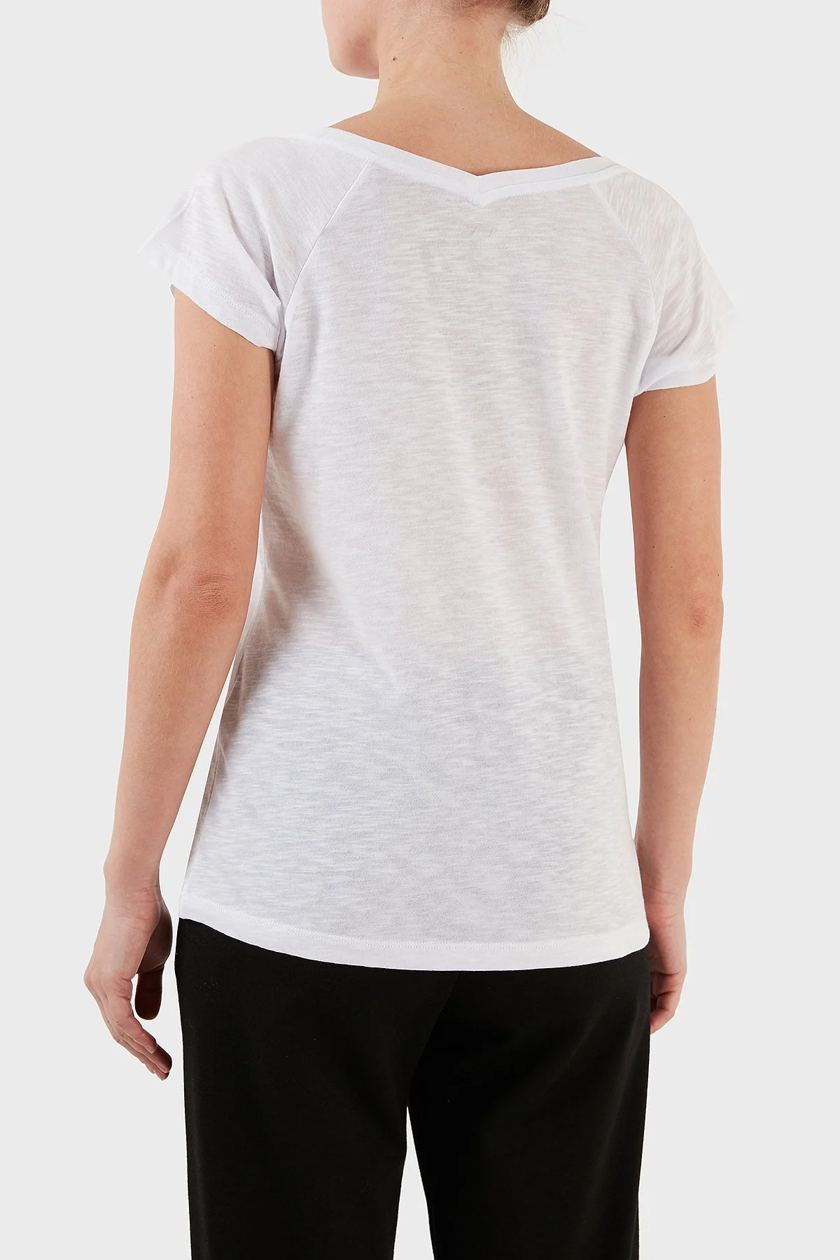 Armani Exchange % 100 Pamuk Regular Fit V Yaka Bayan T Shirt 3RYTFF YJ2XZ 1000 BEYAZ - 5