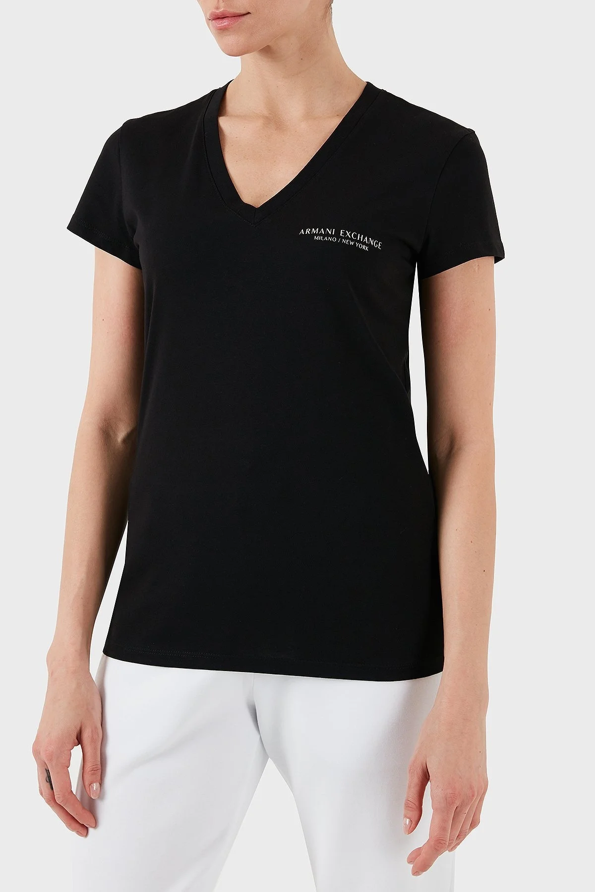 Armani Exchange % 100 Pamuk Regular Fit V Yaka Bayan T Shirt 8NYT81 YJG3Z 52AK SİYAH-GOLD - 2