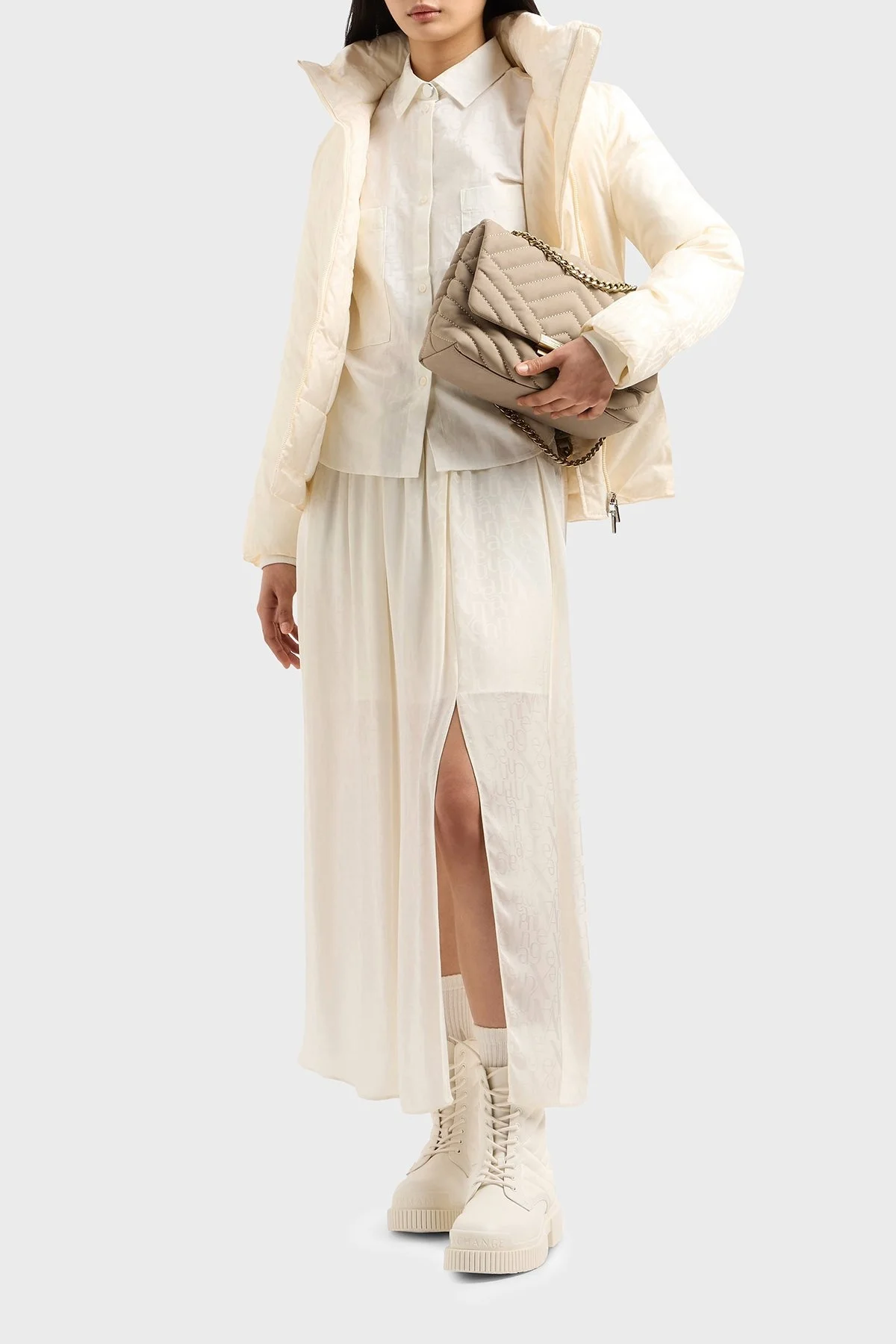 Armani Exchange % 100 Pamuk Relaxed Fit Tamamı Logolu Bayan Gömlek XW000097 AF10820 F0015 EKRU - 3