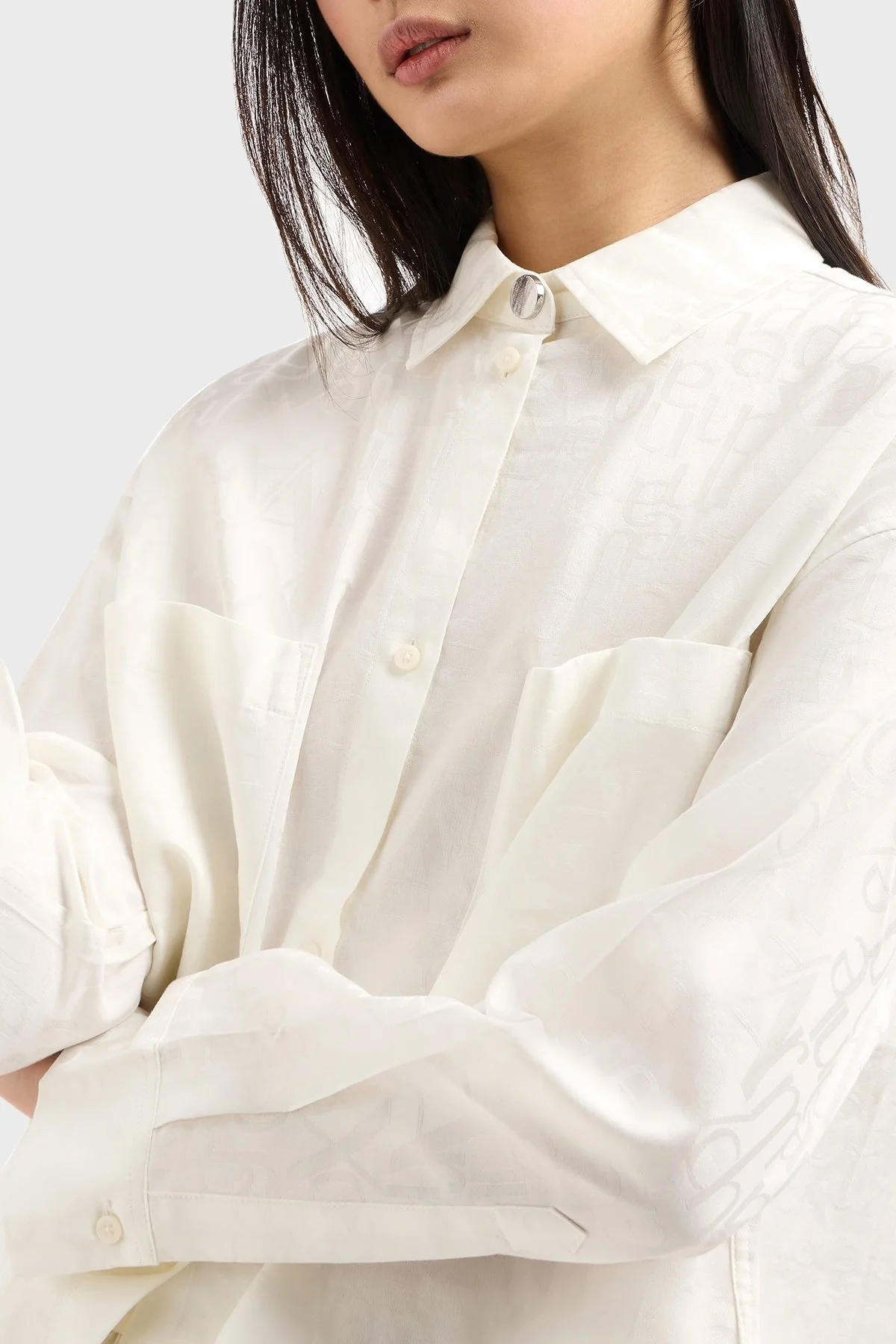 Armani Exchange % 100 Pamuk Relaxed Fit Tamamı Logolu Bayan Gömlek XW000097 AF10820 F0015 EKRU - 4