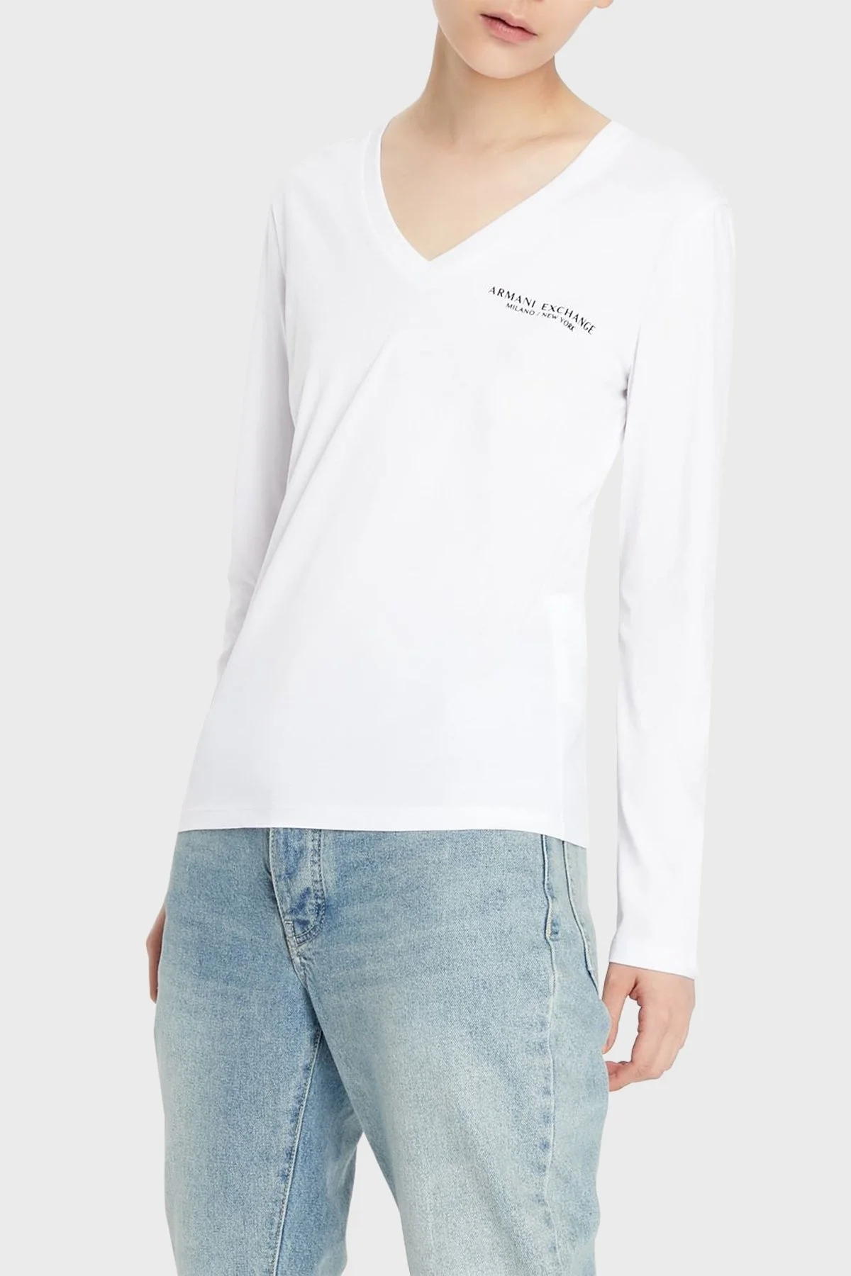 Armani Exchange % 100 Pamuklu Regular Fit V Yaka Bayan T Shirt 8NYT89 YJG3Z 1000 BEYAZ - 1