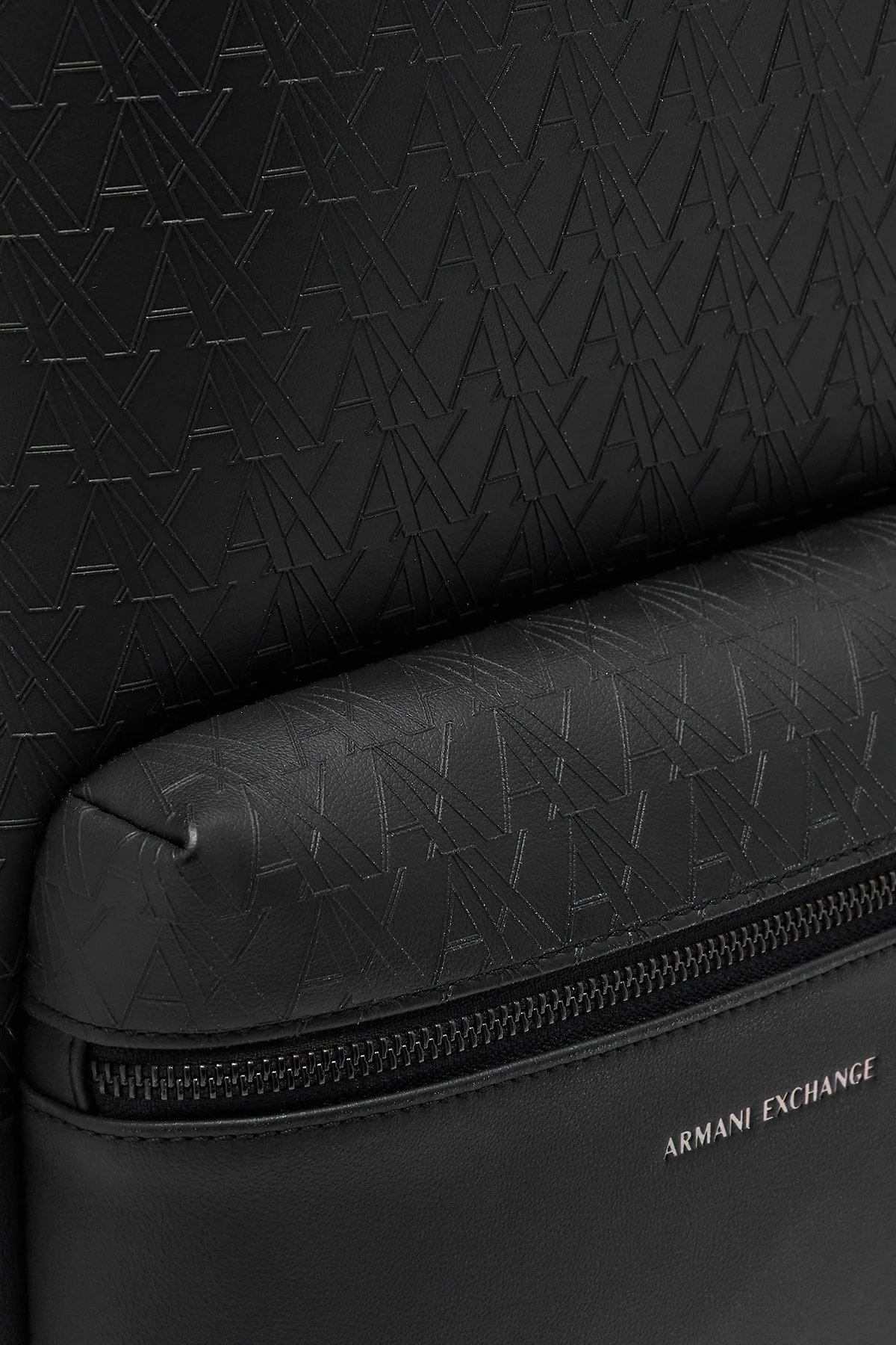 Armani Exchange Ayarlanabilir Omuz Askılı Erkek Sırt Çantası XM003161 AF26662 UC001 Siyah - 6