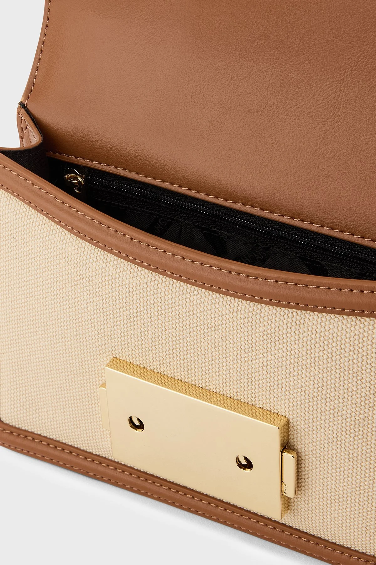 Armani Exchange Ayarlanabilir Zincir Askılı Kadın Çanta XW000071 AF22570 M6261 Bej - 6