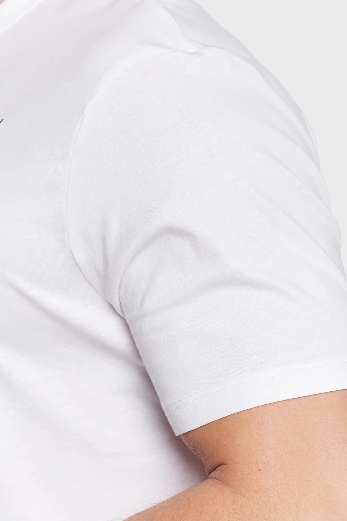 Armani Exchange Baskılı % 100 Pamuk Bisiklet Yaka Regular Fit Erkek T Shirt 3RZTHK ZJBYZ 1100 BEYAZ - 4