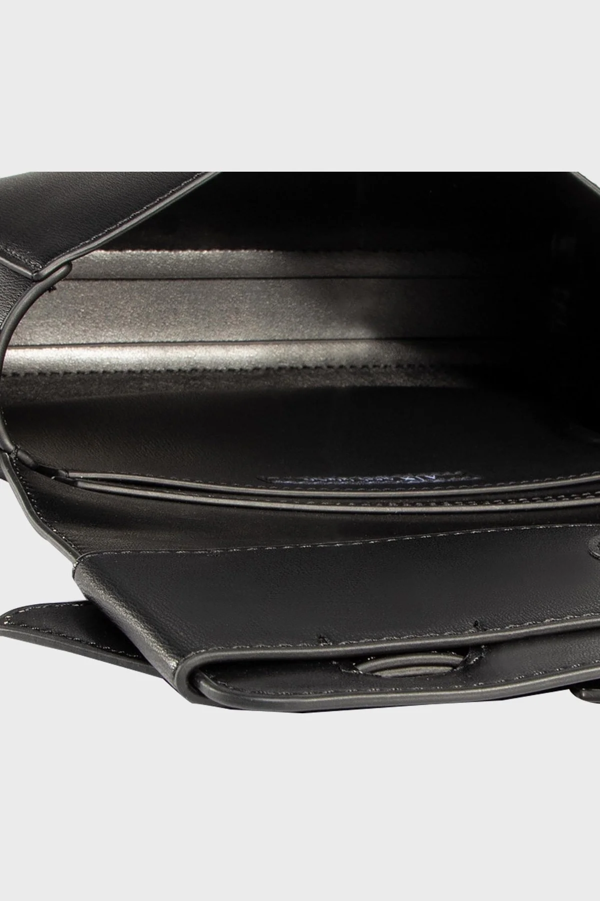 Armani Exchange Marka Logolu Ayarlanabilir Askılı Bayan Çanta 942756 0A874 00020 SİYAH - 5