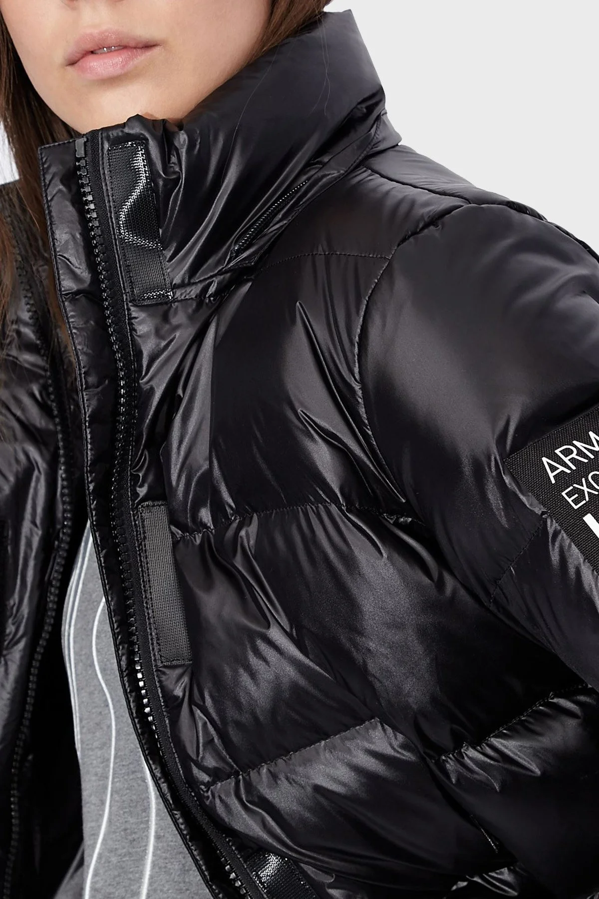 Armani Exchange Logolu Kapüşonlu Kaz Tüyü Dolgulu Regular Fit Bayan Mont 8NYB40 YNYNZ 1210 SİYAH - 4