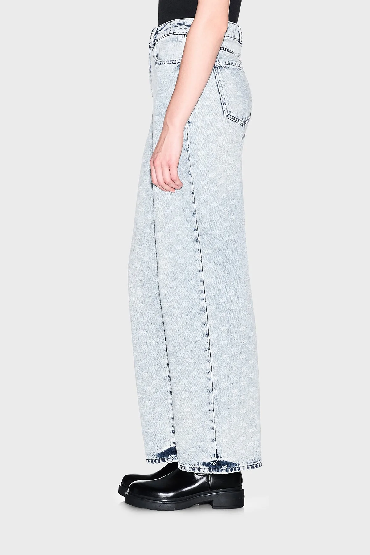 Armani Exchange Bol Kesimli Tamamı Baskılı Yüksek Bel Jeans Kadın Kot Pantolon XW000100 AF25777 FB010 Açık mavi - 5
