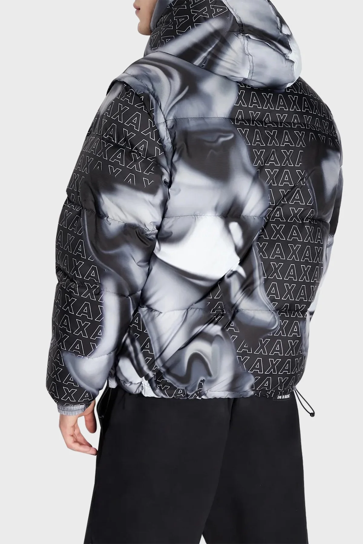 Armani Exchange Çıkarılabilir Kapüşonlu Logo Desenli Regular Fit Şişme Erkek Mont 6RZB06 ZNUQZ 22BS SİYAH-GRİ - 2