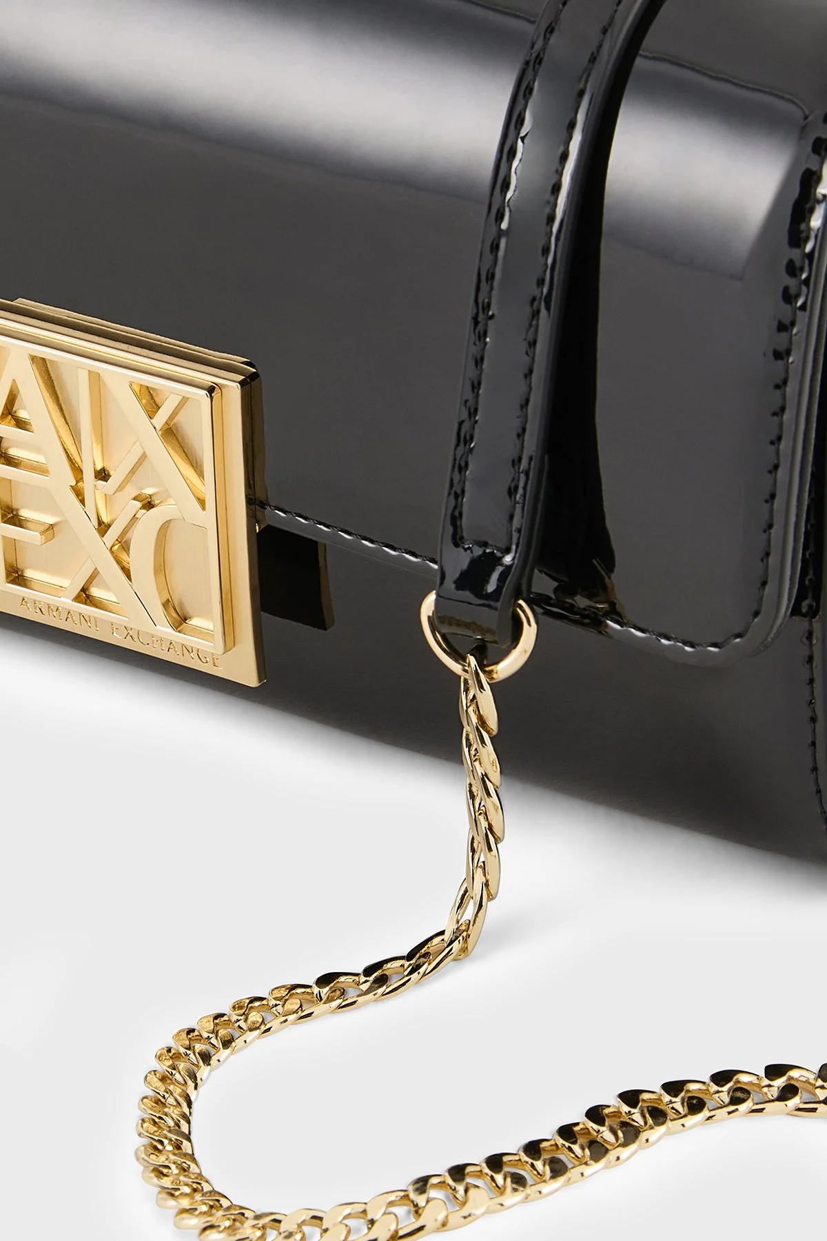 Armani Exchange Çıkarılabilir Zincir Askılı Portföy Bayan Cüzdan XW000358 AF21362 UC001 SİYAH - 5