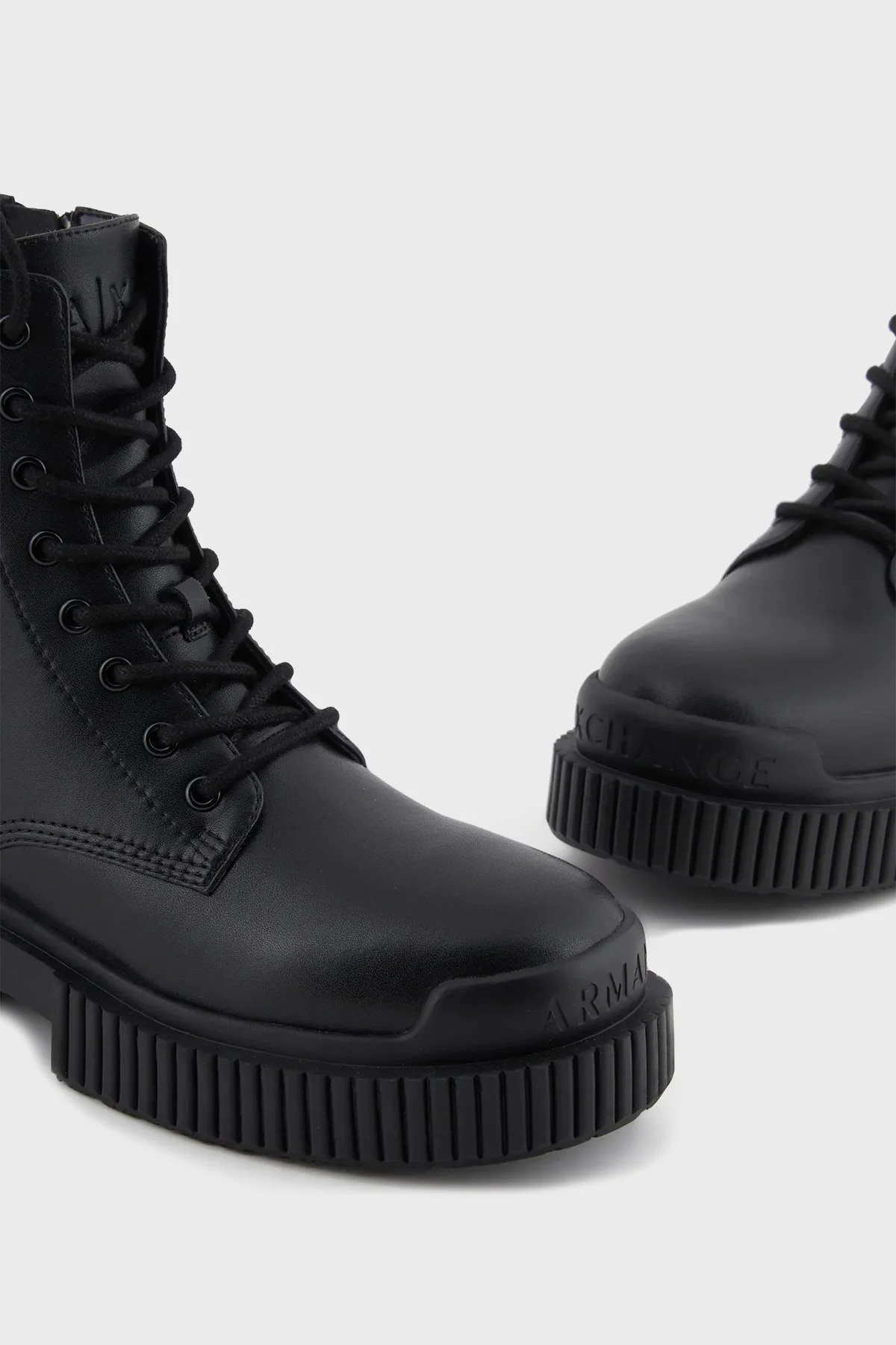 Armani Exchange Deri Logolu Kadın Bot XDN031 XV875 00002 Siyah - 4