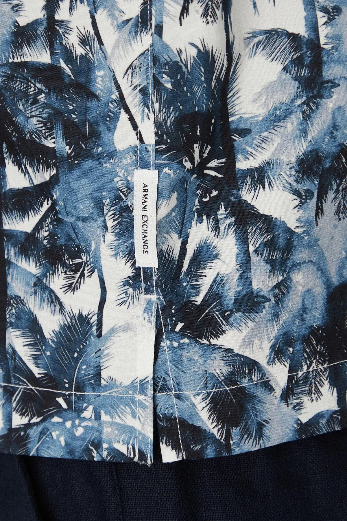 Armani Exchange Desenli % 100 Pamuk Regular Fit Kısa Kollu Erkek Gömlek XM001240 AF14869 F0041 LACİVERT - 10