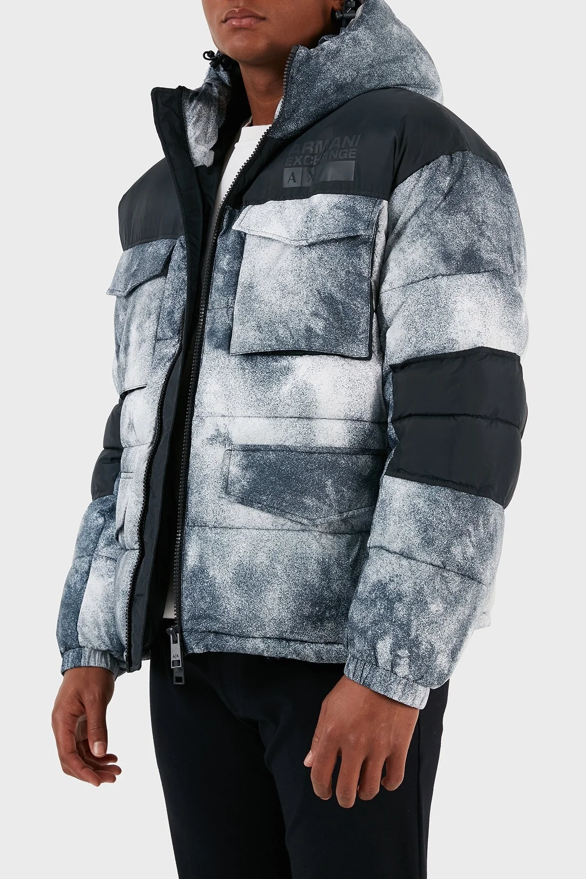 Armani Exchange Desenli Kapüşonlu Dolgulu Şişme Erkek Mont 6RZK30 ZNKRZ 21CS BEYAZ-LACİVERT - 2