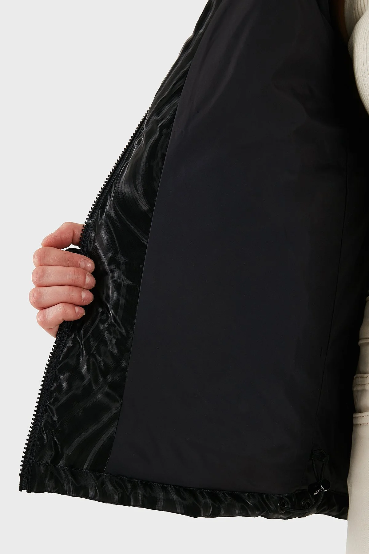 Armani Exchange Desenli Regular Fit Çıkarılabilir Kapüşonlu Bayan Mont XW000690 AF16211 FC102 SİYAH - 7