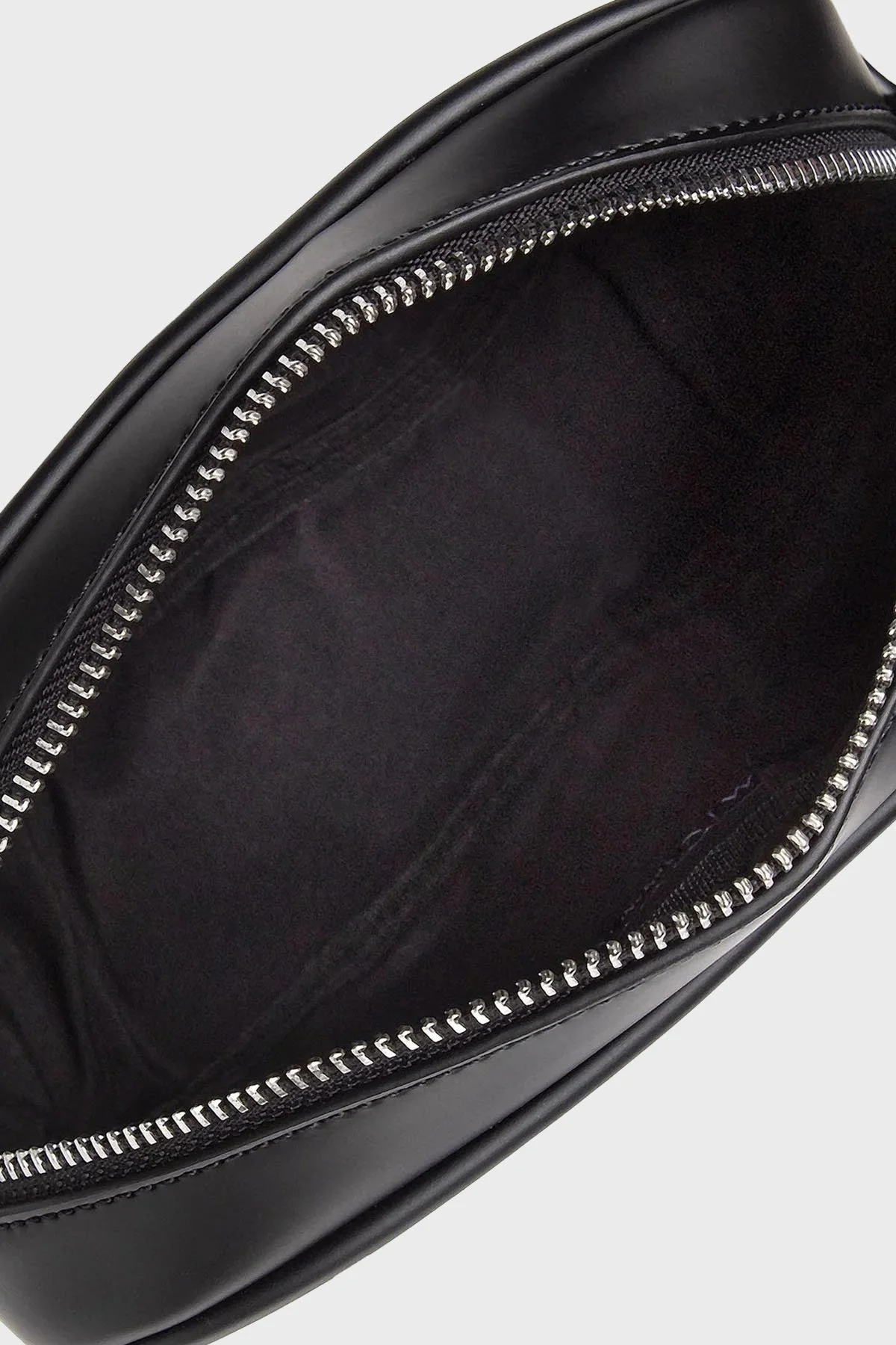 Armani Exchange Fermuarlı Ayarlanabilir Omuz Askılı Bayan Çanta 942733 CC793 09752 SİYAH - 6