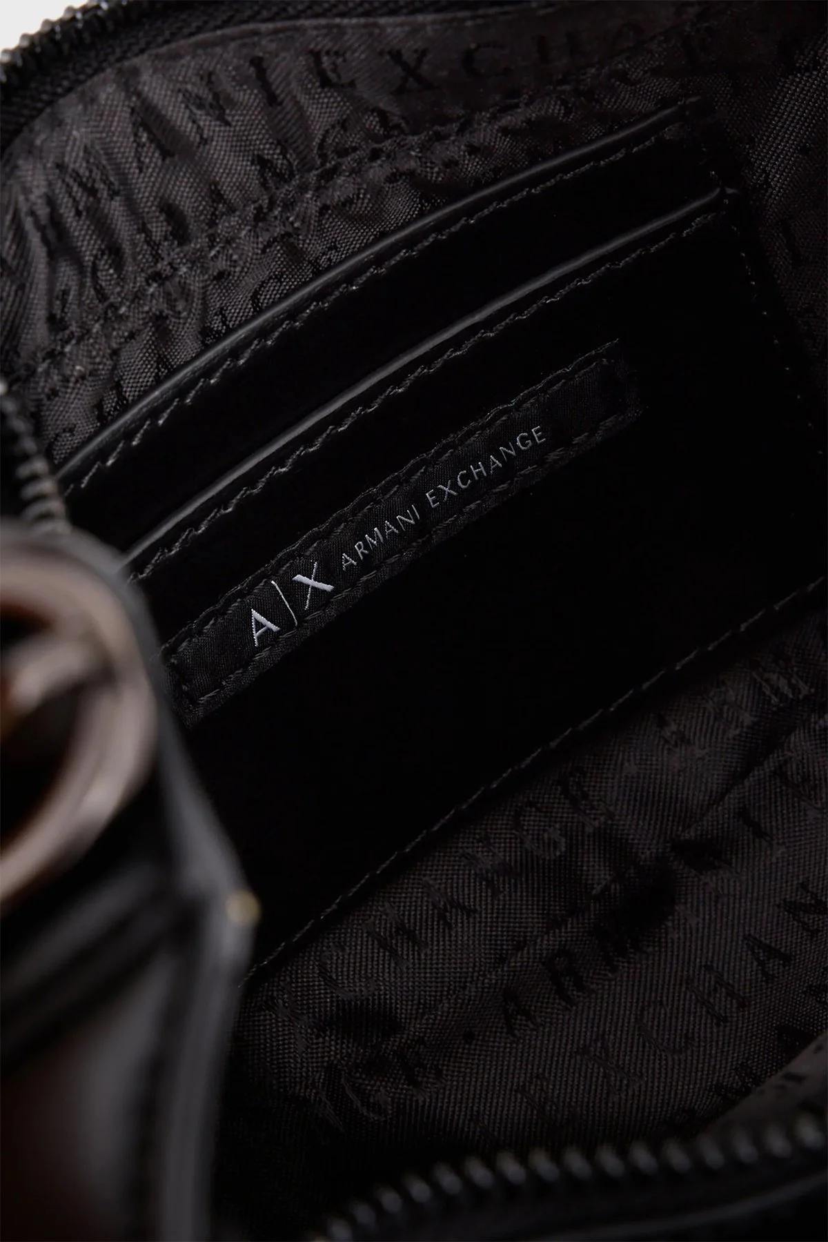 Armani Exchange Fermuarlı Çıkarılabilir Askılı Bayan Çanta 942887 3R785 00020 SİYAH - 5