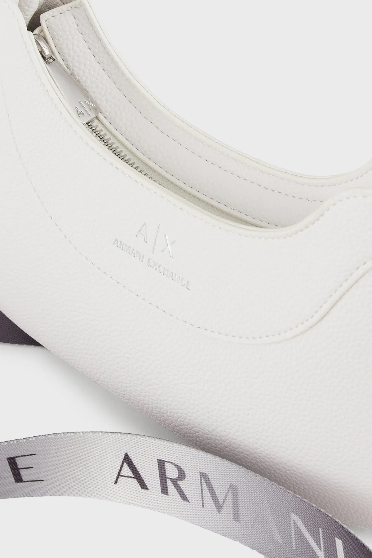 Armani Exchange Fermuarlı Çıkarılabilir Omuz Askılı Bayan Çanta 942883 CC783 00010 BEYAZ - 5