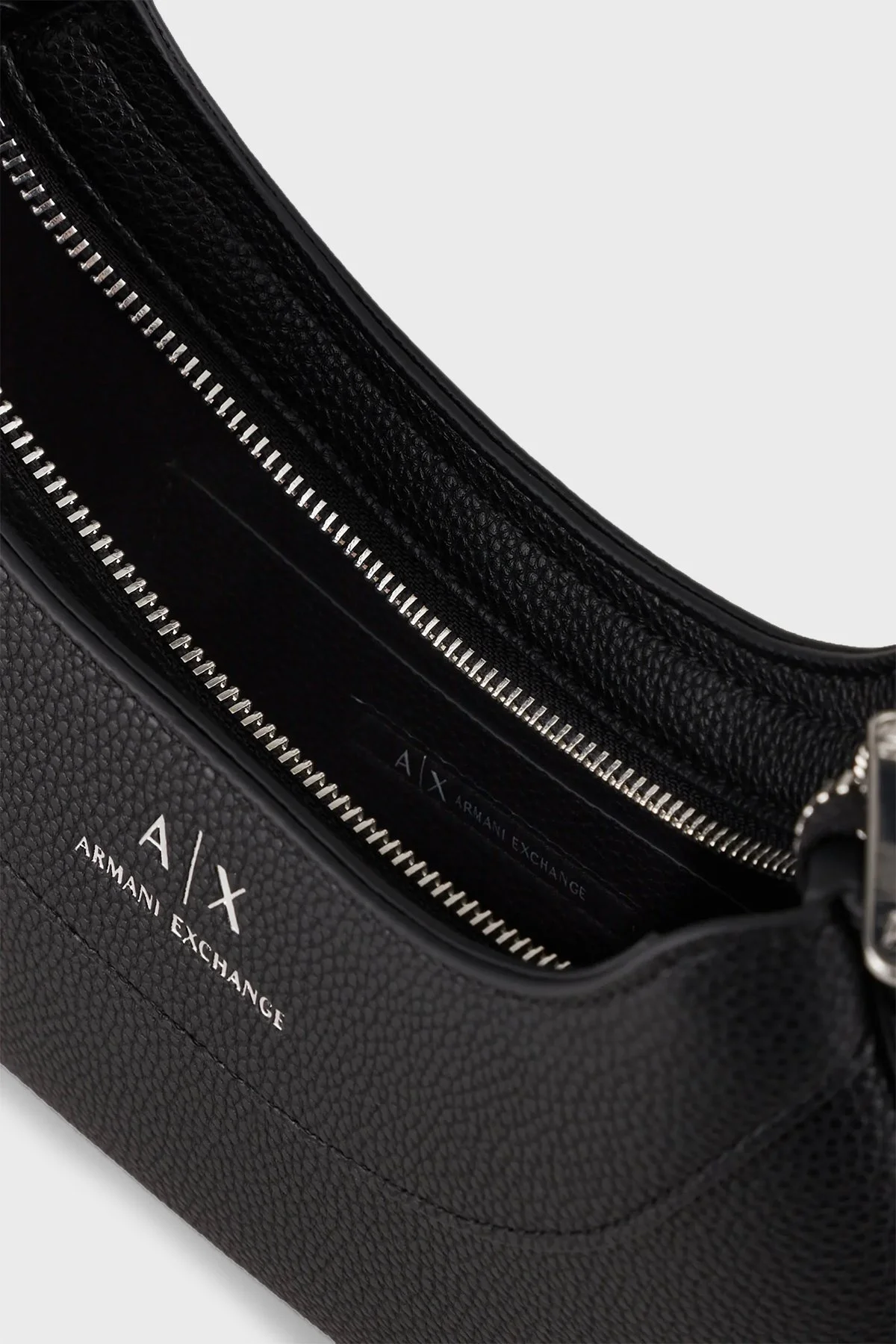 Armani Exchange Fermuarlı Çıkarılabilir Omuz Askılı Kadın Çanta 942883 CC783 00020 SİYAH - 6