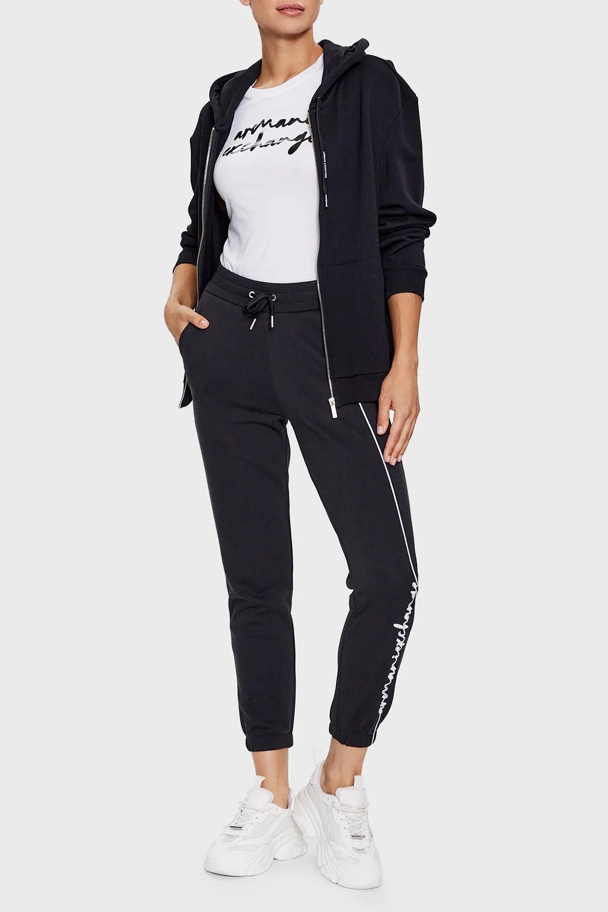 Armani Exchange Fermuarlı Kapüşonlu Pamuklu Regular Fit Bayan Sweat 6RYM10 YJDBZ 1200 SİYAH - 3