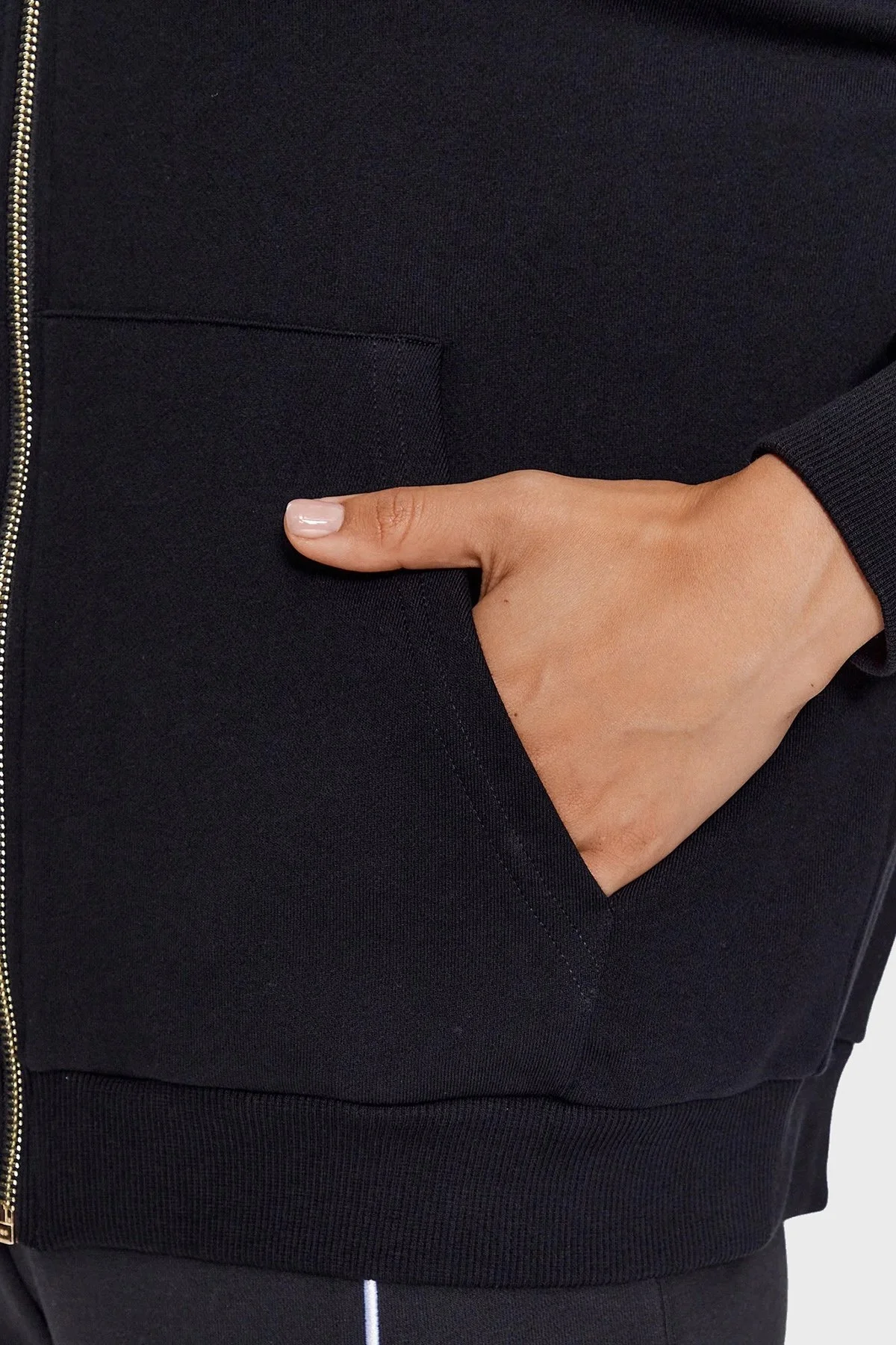 Armani Exchange Fermuarlı Kapüşonlu Pamuklu Regular Fit Bayan Sweat 6RYM10 YJDBZ 1200 SİYAH - 5