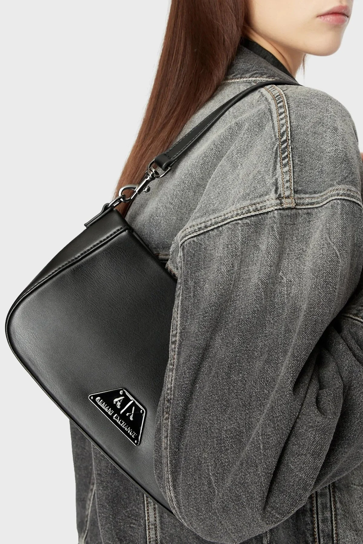 Armani Exchange Fermuarlı Omuz Askılı Bayan Çanta 942904 3R784 00020 SİYAH - 2