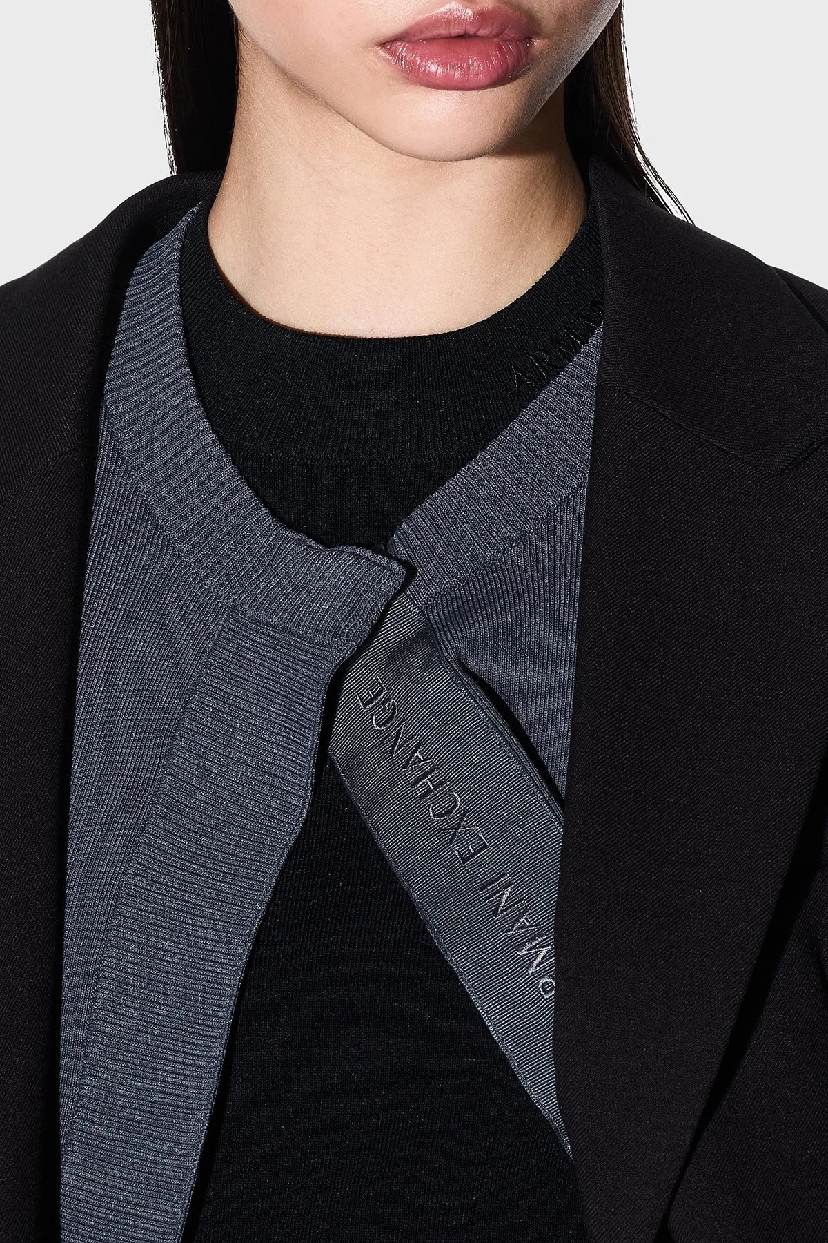 Armani Exchange Fitilli Slim Fit Bisiklet Yaka Basic Bayan Kazak XW000763 AF10352 UC001 SİYAH - 4