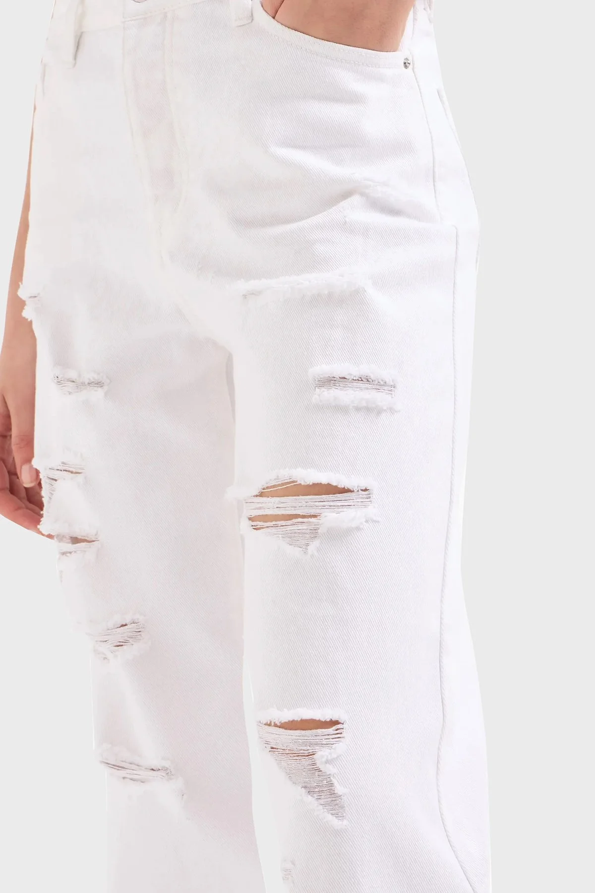 Armani Exchange J51 Yırtık Detaylı Tapered Fit Jeans Kadın Kot Pantolon 3DYJ51 Y1HRZ 1100 BEYAZ - 4