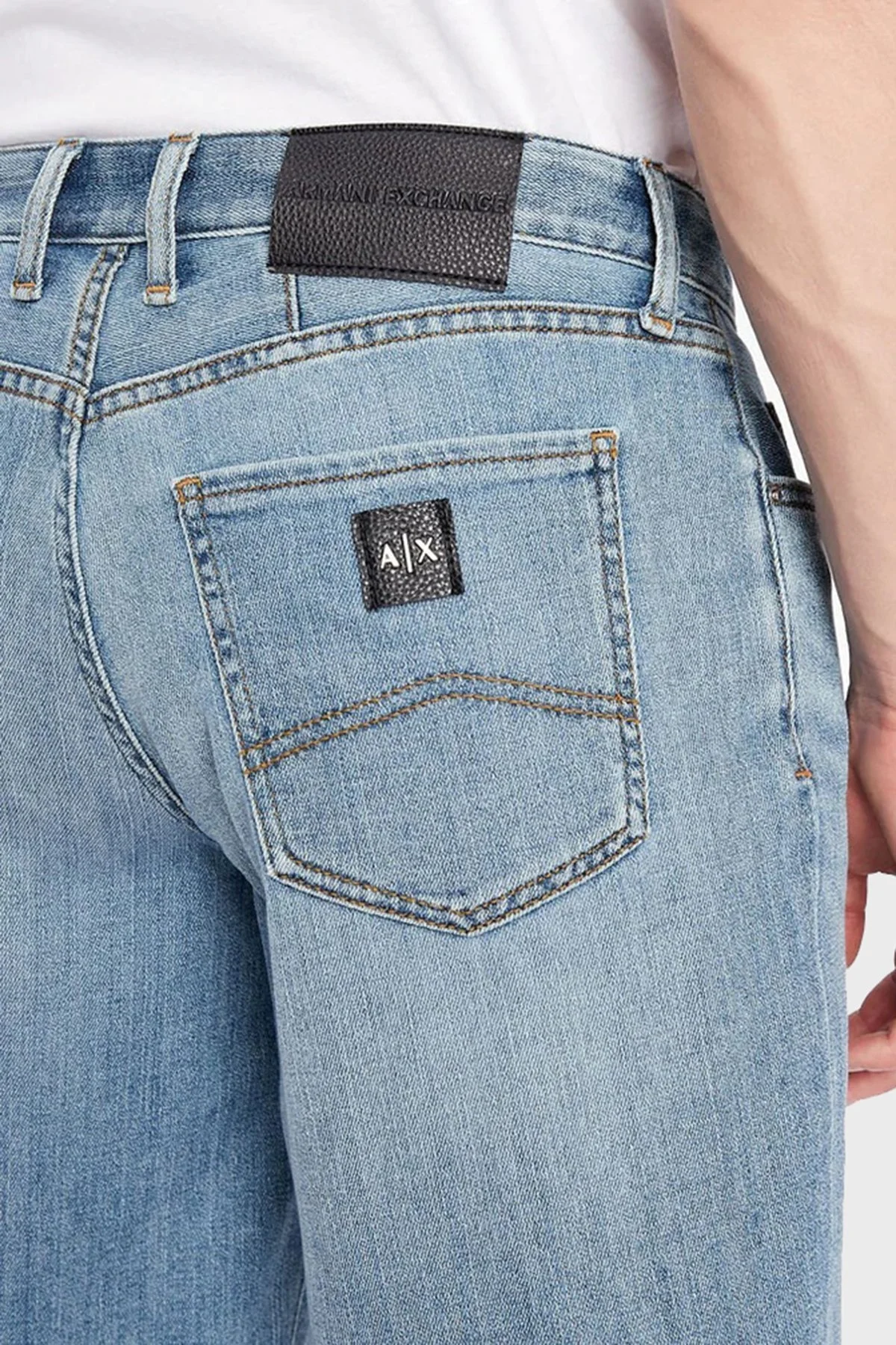 Armani Exchange J65 Pamuklu Keten Karışımlı Slim Fit Kot Erkek Short 3LZJ65 Z1FCZ 1500 AÇIK MAVİ - 3