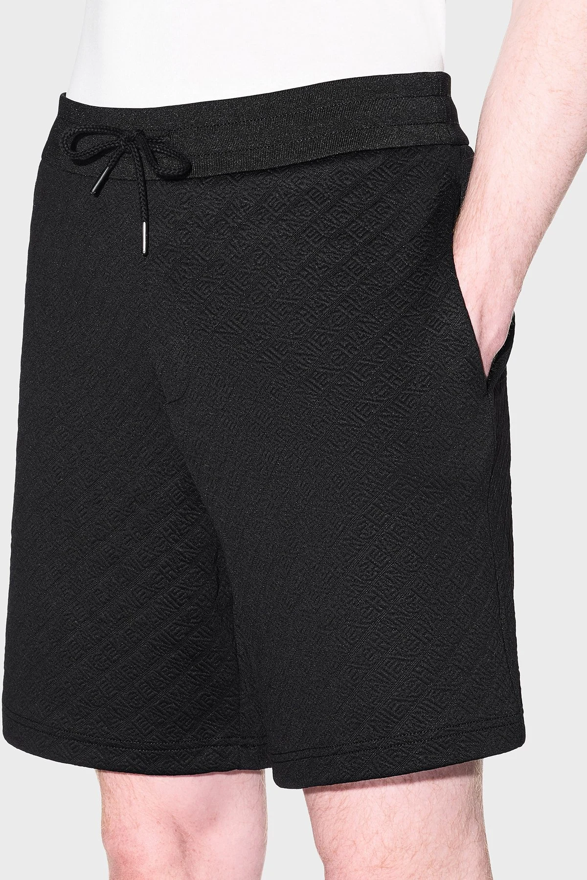 Armani Exchange Jakarlı Belden Bağlamalı Bermuda Short Erkek Pantolon XM002345 AF21862 UC001 Siyah - 4