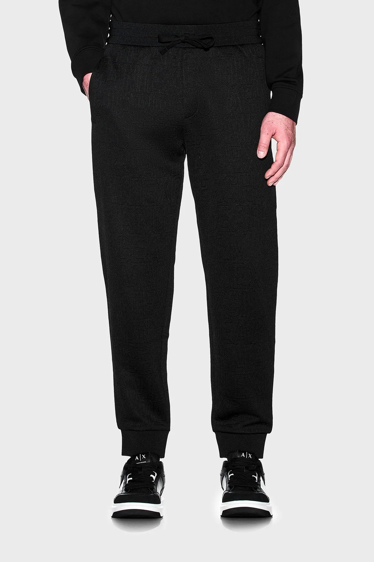 Armani Exchange Jakarlı Jarse Kumaştan Regular Fit Lastikli Paça Erkek Pantolon XM002907 AF21862 UC001 Siyah - 1
