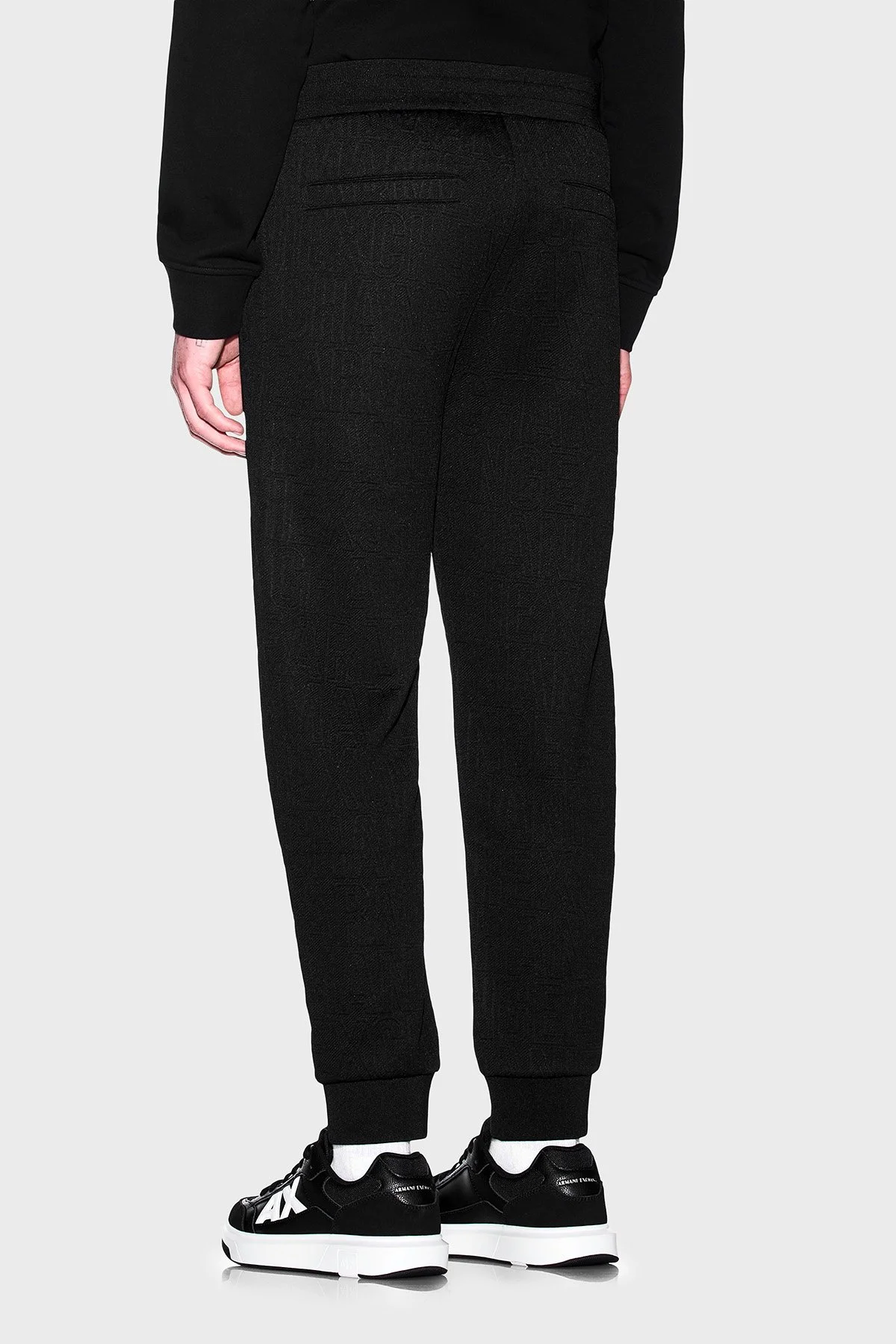 Armani Exchange Jakarlı Jarse Kumaştan Regular Fit Lastikli Paça Erkek Pantolon XM002907 AF21862 UC001 Siyah - 3