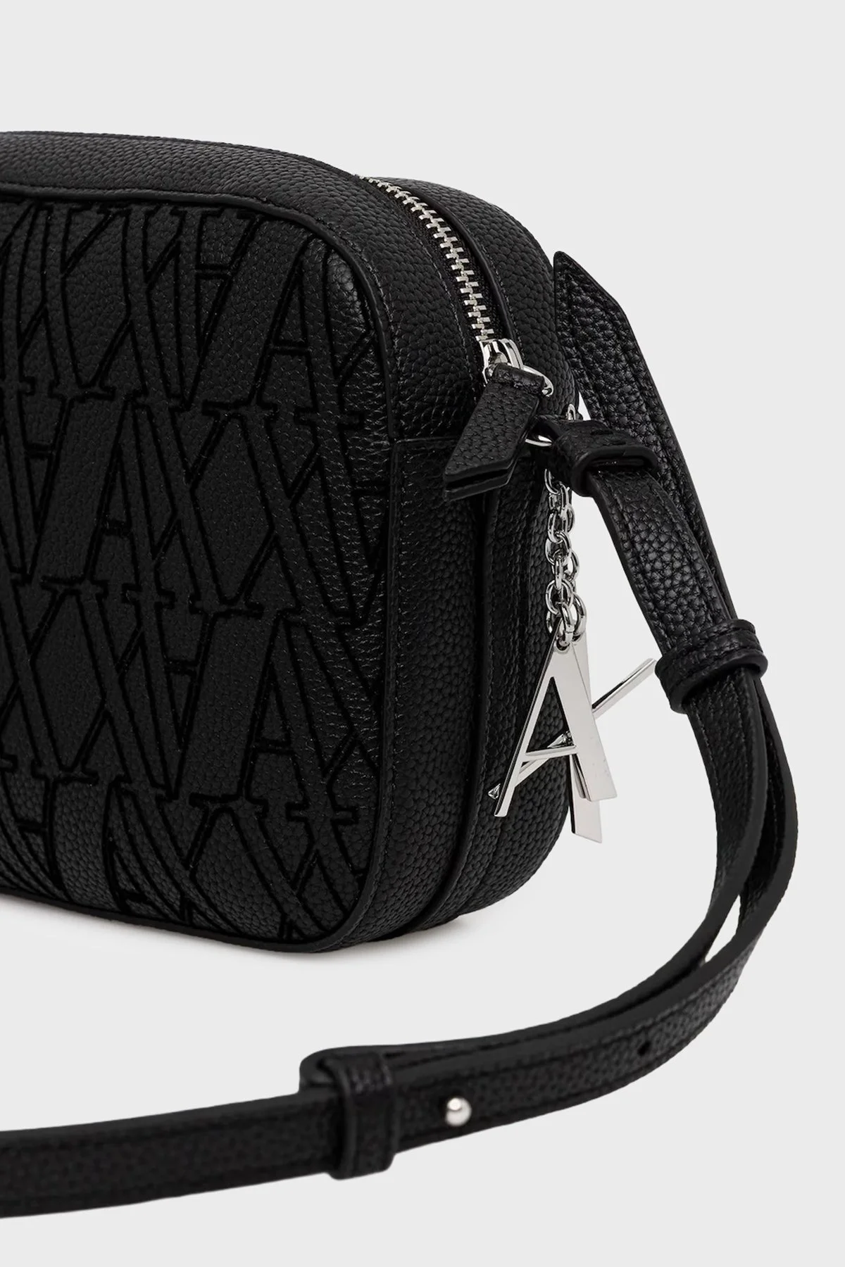 Armani Exchange Kabartmalı Logo Baskılı Ayarlanabilir Askılı Bayan Çanta XW002122 AF19298 UC001 SİYAH - 3