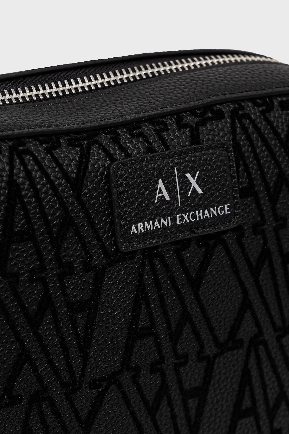 Armani Exchange Kabartmalı Logo Baskılı Ayarlanabilir Askılı Bayan Çanta XW002122 AF19298 UC001 SİYAH - 5