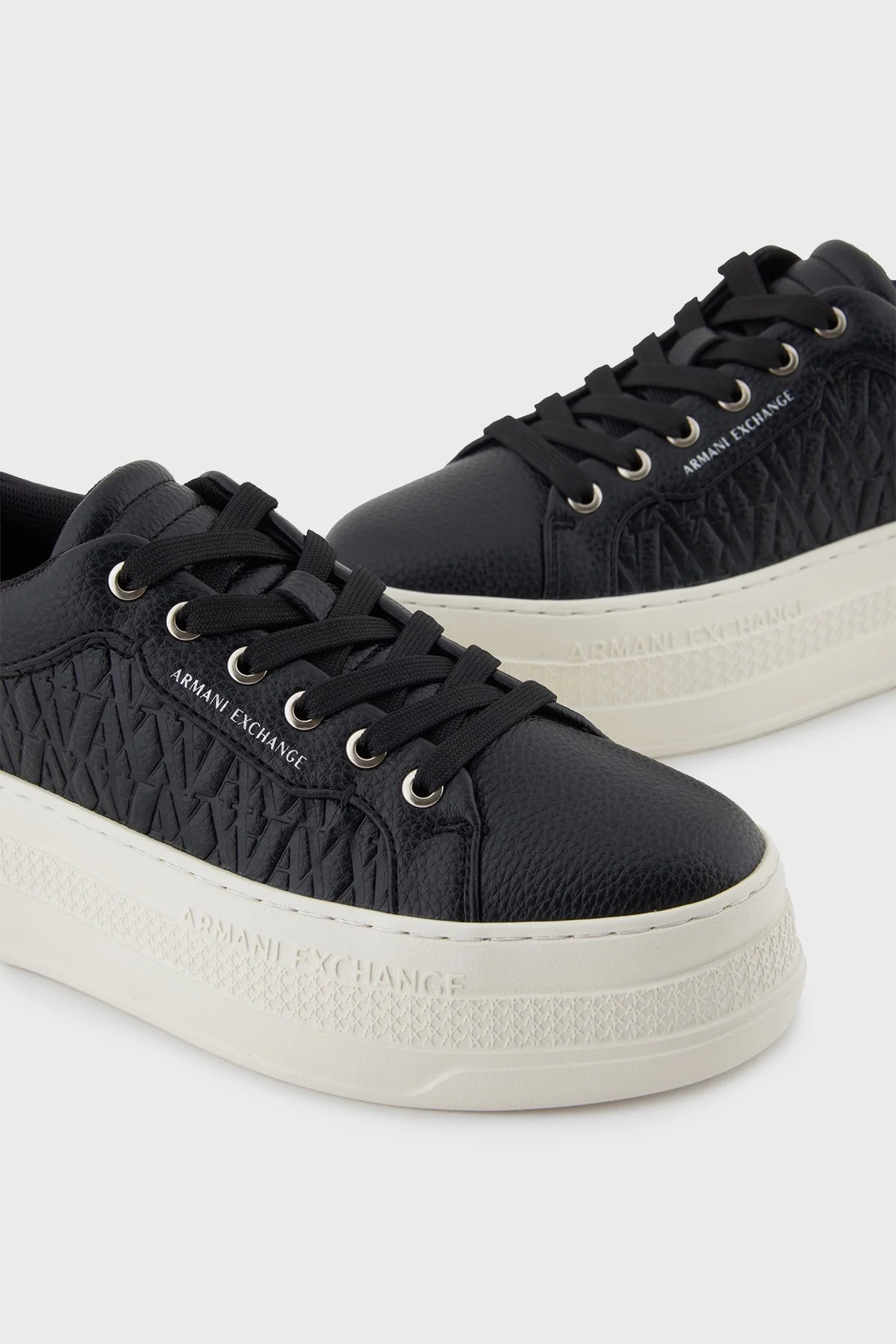 Armani Exchange Kabartmalı Logolu Platform Taban Sneaker Bayan Ayakkabı XW001630 AF17351 UC001 SİYAH - 4