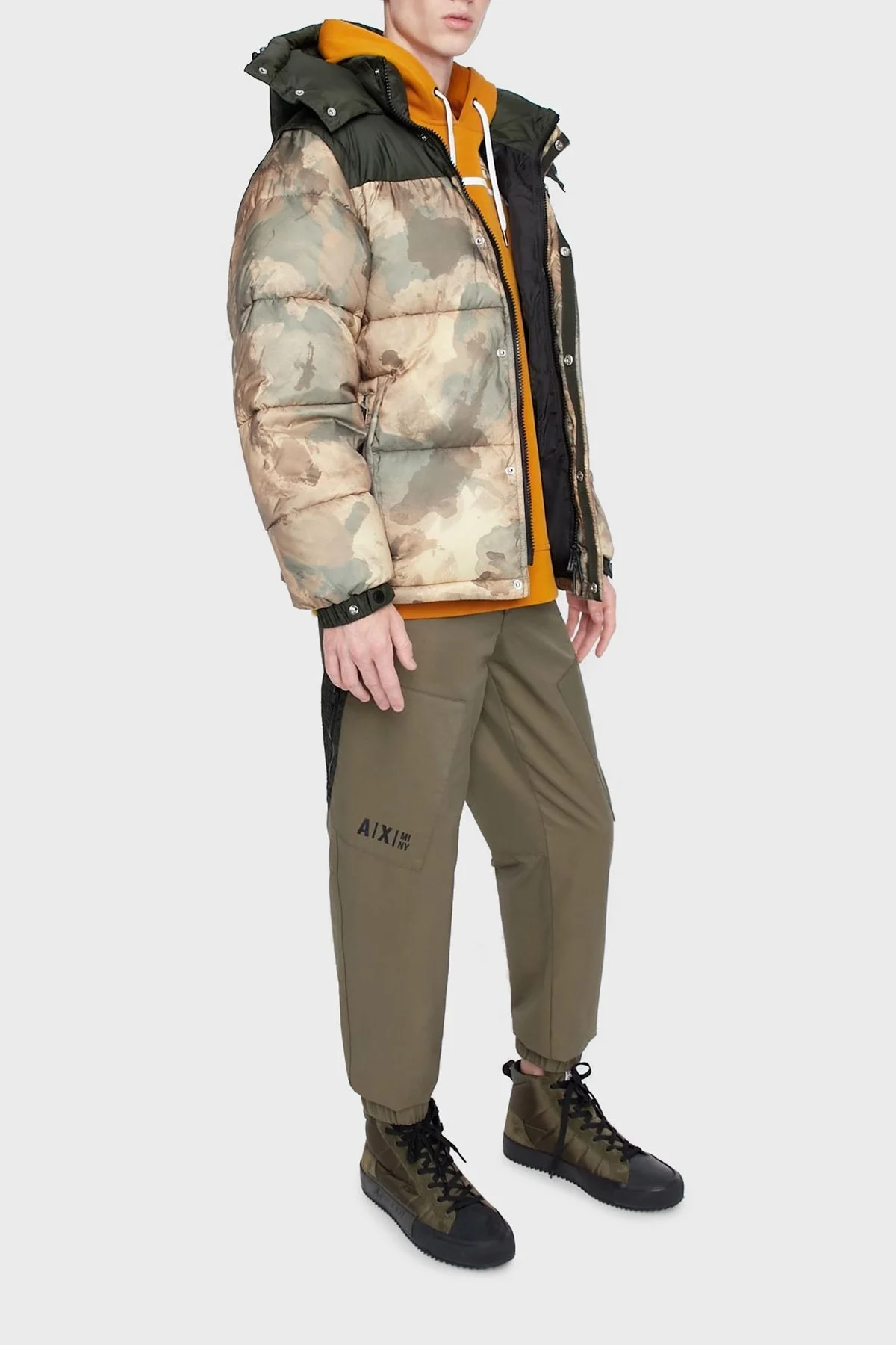 Armani Exchange Kamuflaj Desenli Çıkarılabilir Kapüşonlu ve Kollu Kapitone Erkek Mont 6LZB22 ZNUQZ 2809 HAKİ-KAMUFLAJ - 3