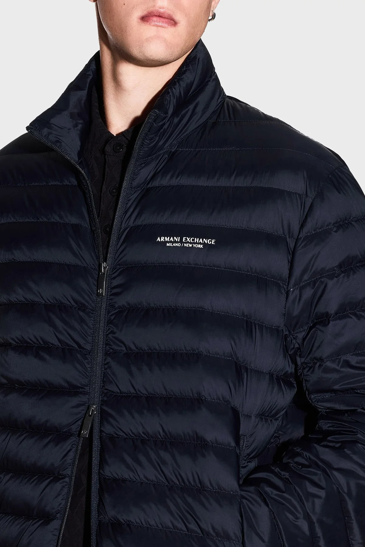 Armani Exchange Kapitoneli Kuş Tüyü Dolgulu Regular Fit Dik Yaka Şişme Erkek Mont XM001919 AF16927 UB101 LACİVERT - 4