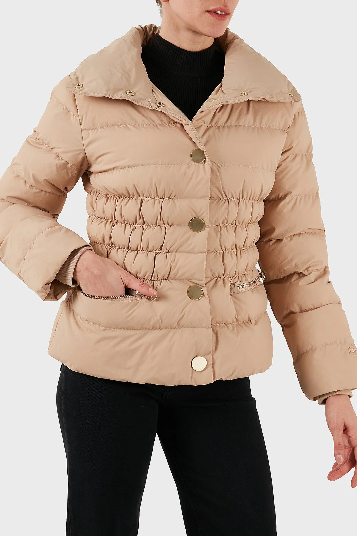 Armani Exchange Kapitoneli Regular Fit Dik Yaka Düğmeli Bayan Mont XW000653 AF15984 U1051 KUM - 3