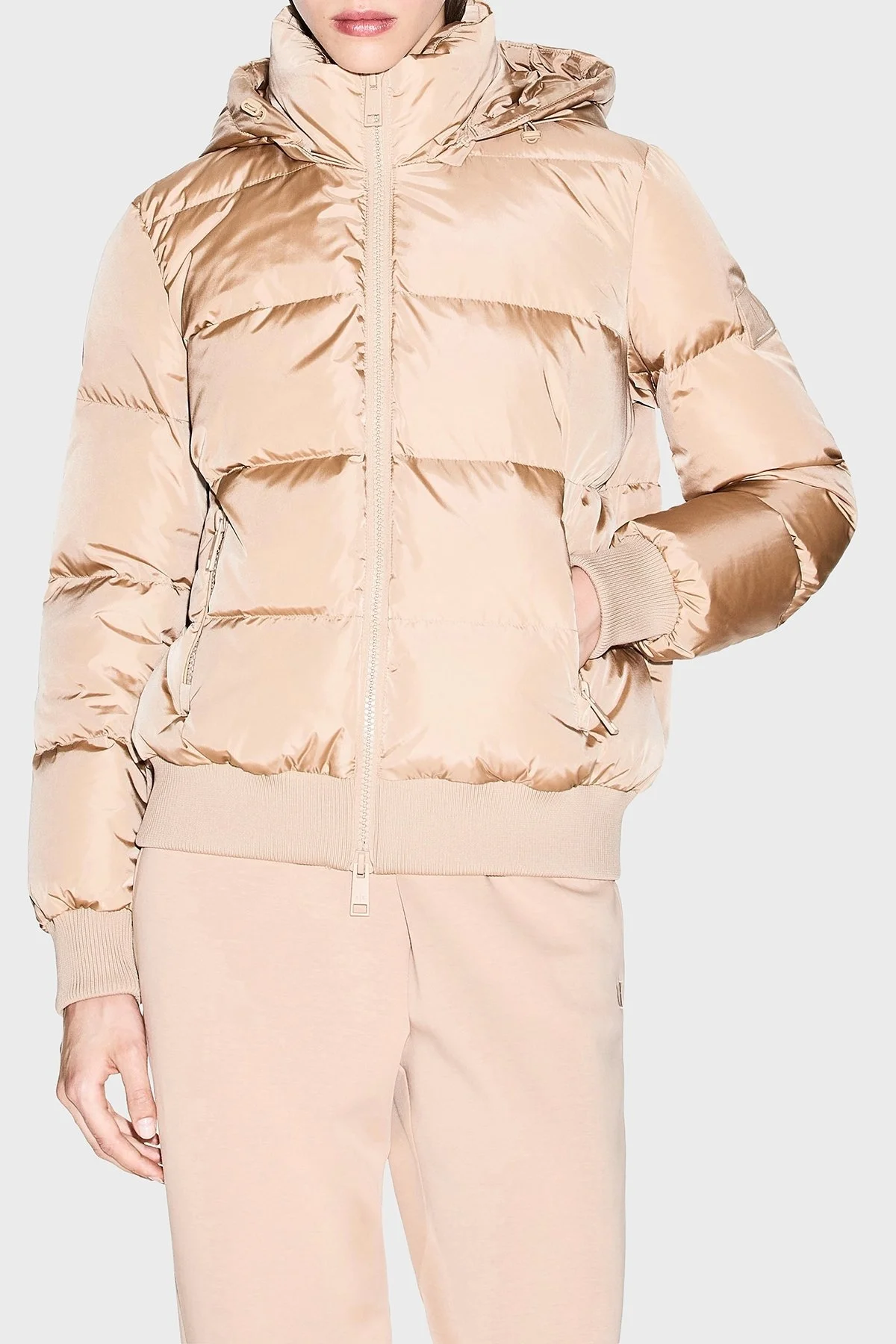 Armani Exchange Kapitoneli Regular Fit Sabit Kapüşonlu Bayan Mont XW000228 AF12286 U1051 KUM - 1