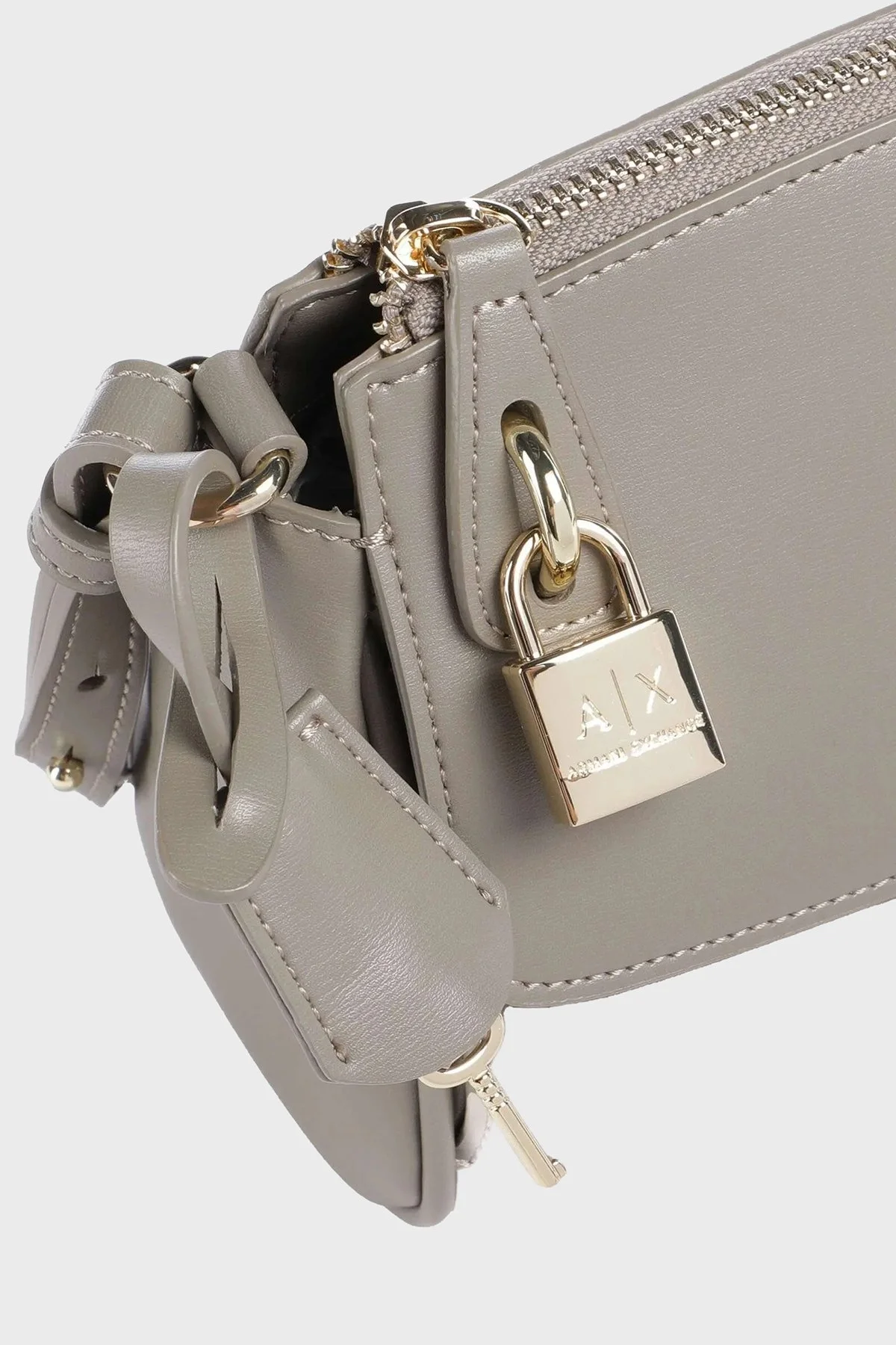 Armani Exchange Kilit Detaylı Ayarlanabilir Askılı Bayan Çanta XW000304 AF12040 U6242 BEJ - 3