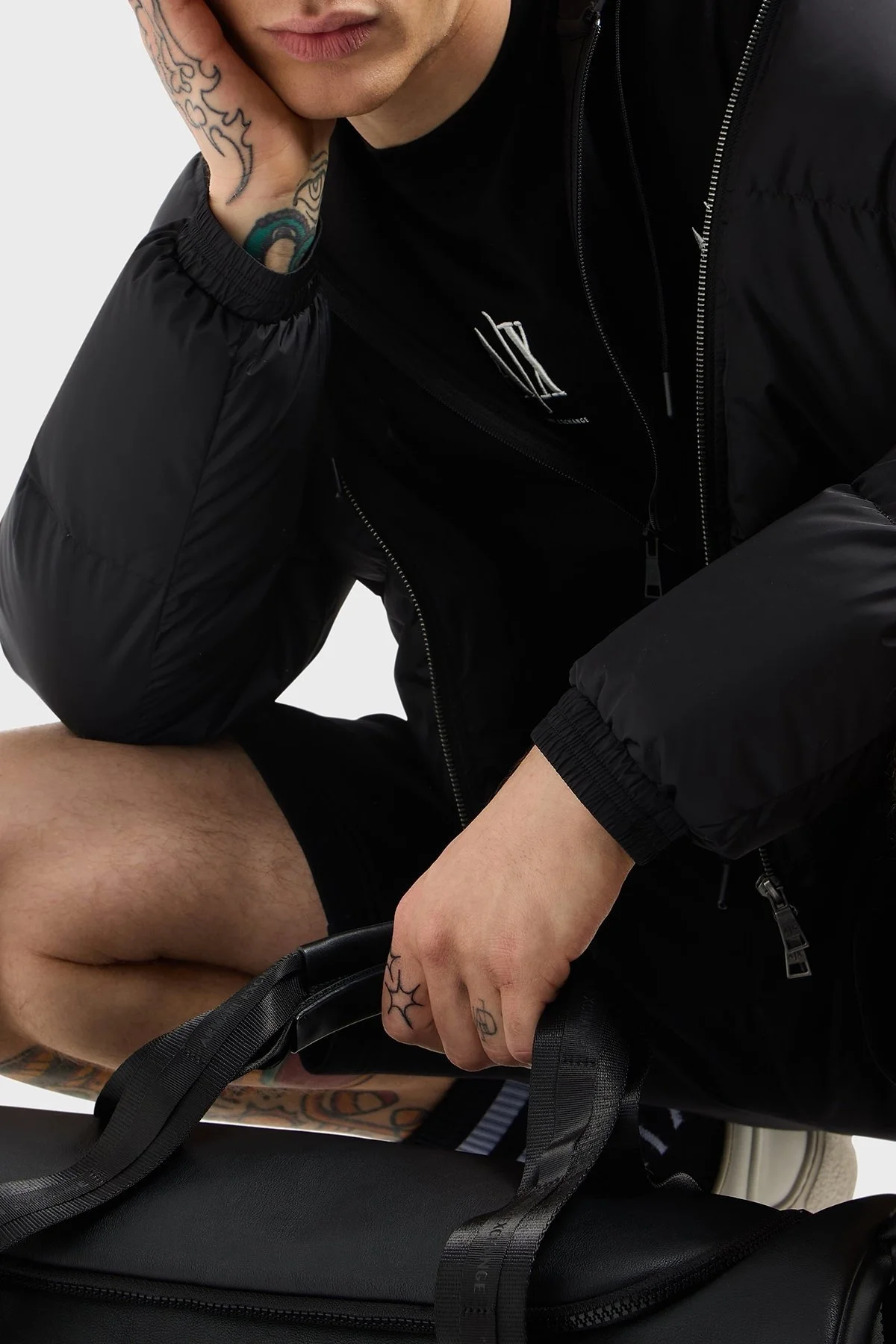 Armani Exchange Kuş Tüyü Dolgulu Çıkarılabilir Kapüşonlu Şişme Erkek Mont XM000348 AF12286 UC001 SİYAH - 5