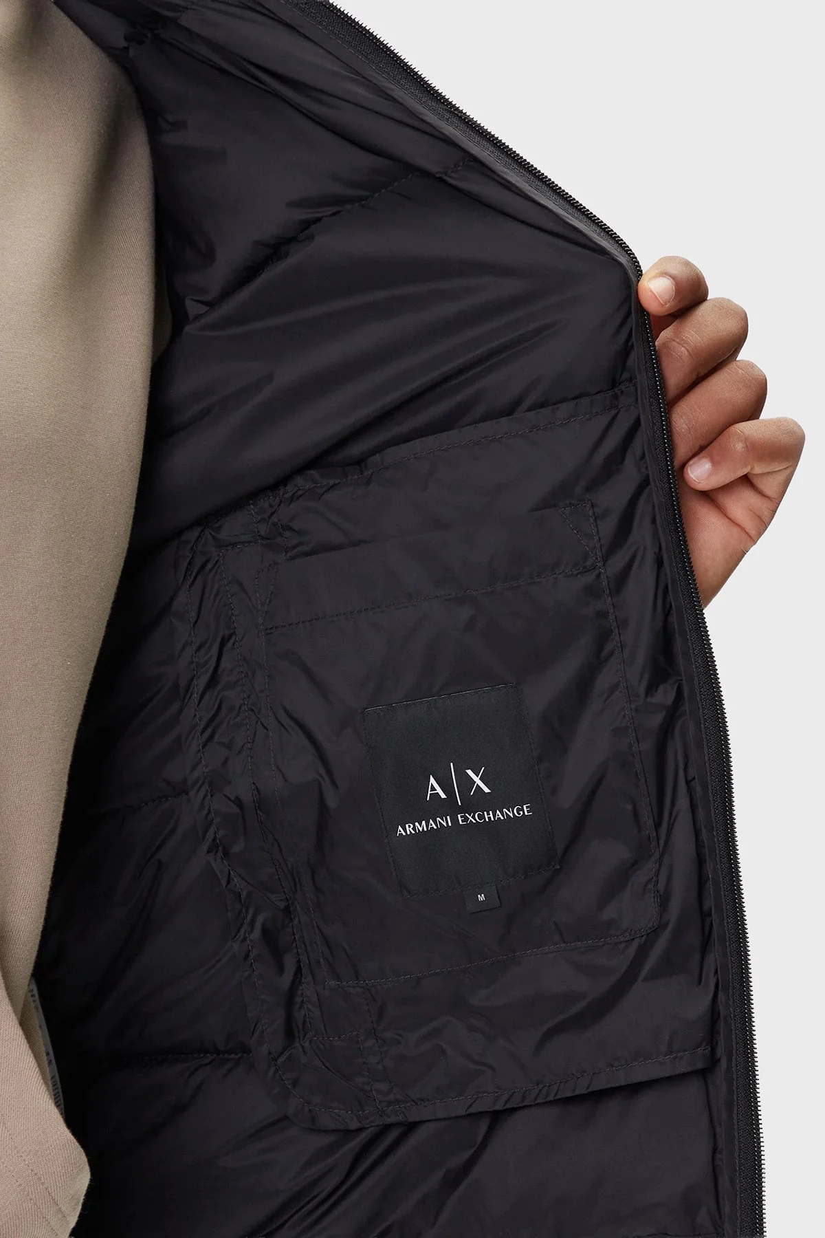 Armani Exchange Kuş Tüyü Dolgulu Regular Fit Dik Yaka Şişme Erkek Mont XM001575 AF16927 UC001 SİYAH - 6