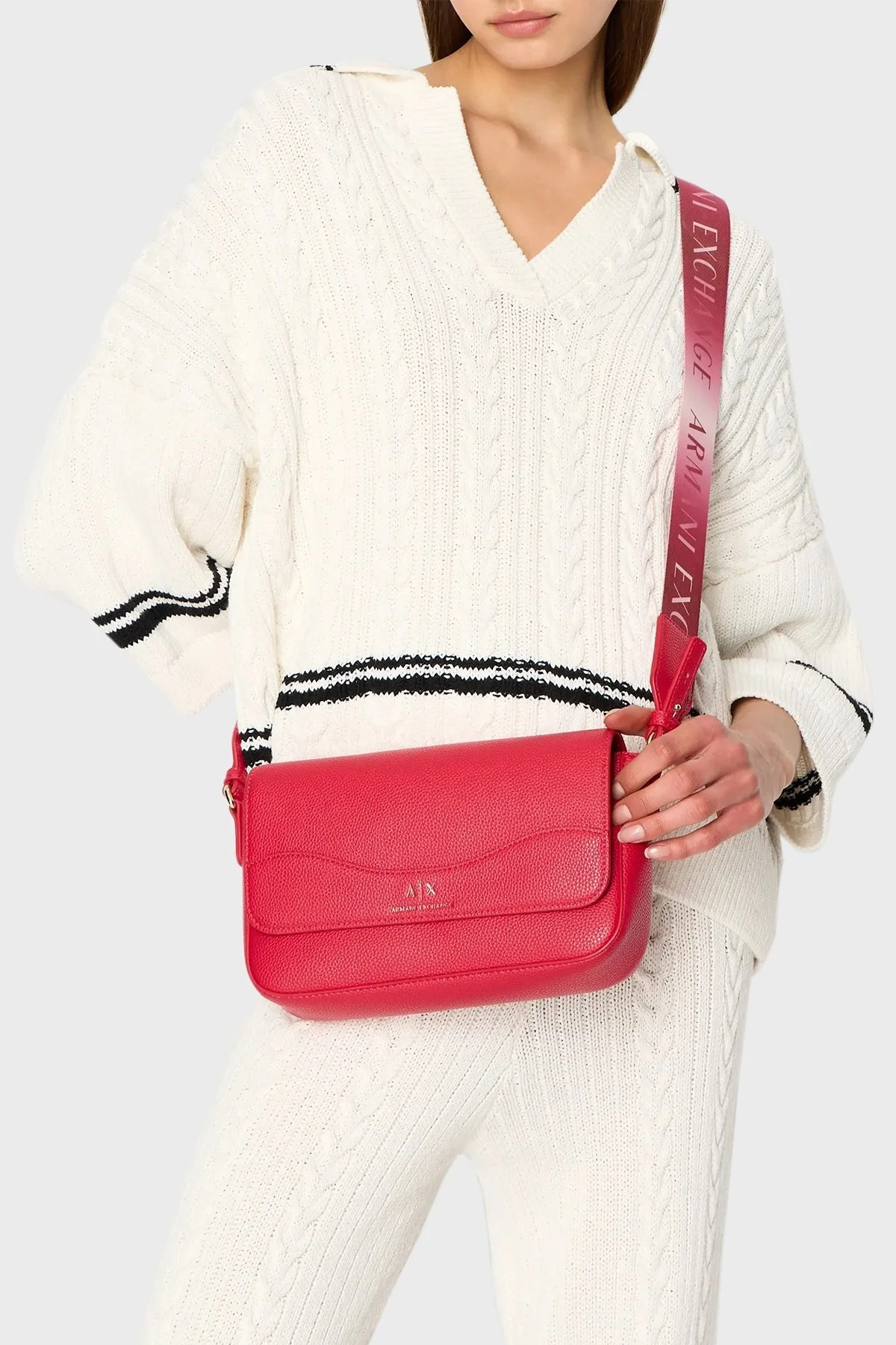 Armani Exchange Logo Baskılı Çıkarılabilir Omuz Askılı Bayan Çanta 942912 CC783 22775 KIRMIZI - 2