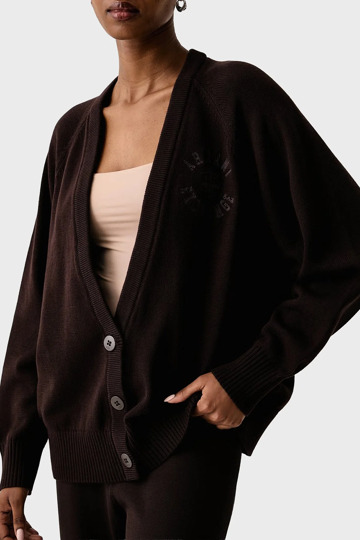 Armani Exchange Logolu % 100 Pamuk V Yaka Düğmeli Kadın Hırka XW002878 AF16552 U6032 Kahve - 4