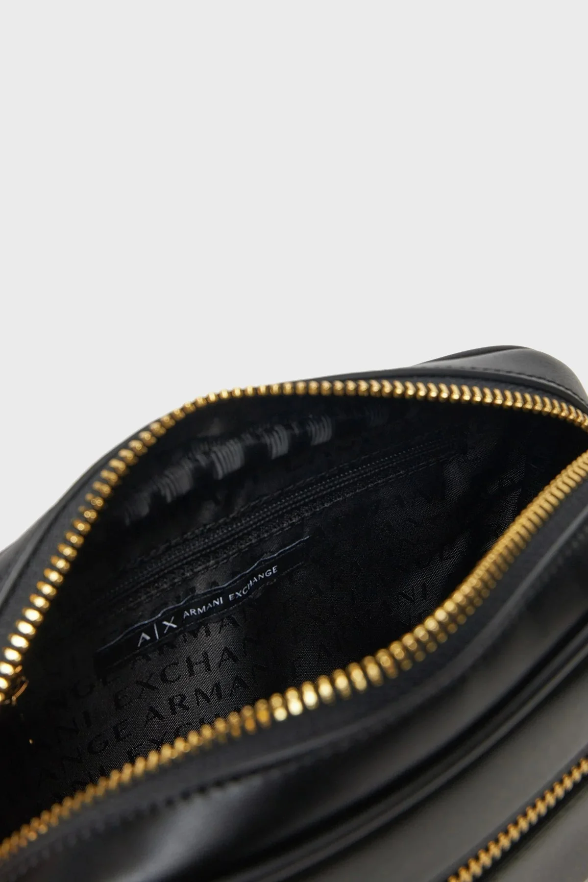 Armani Exchange Logolu Ayarlanabilir Askılı Bayan Çanta XW000303 AF12040 UC001 SİYAH - 7