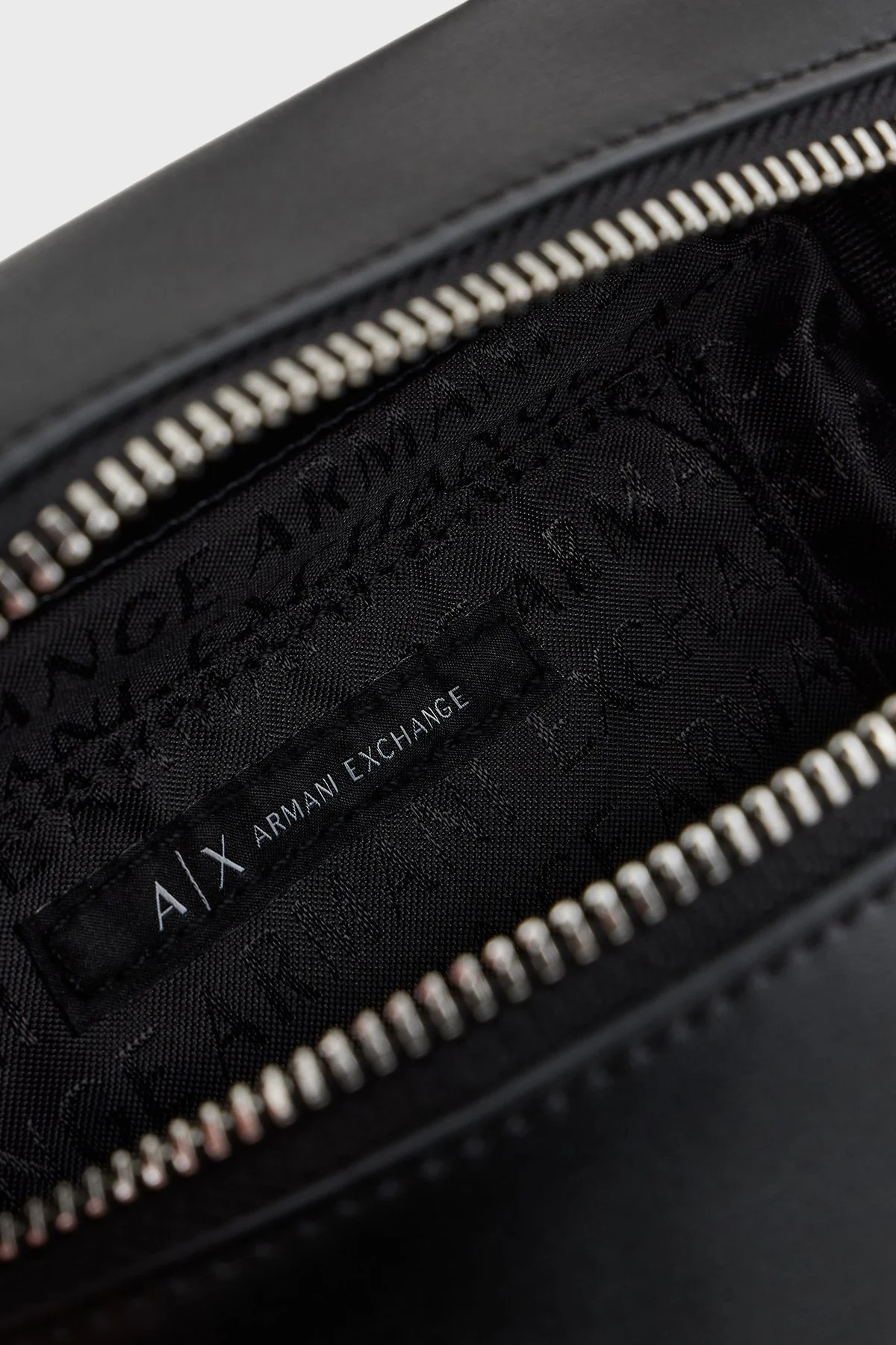 Armani Exchange Logolu Ayarlanabilir Askılı Bayan Çanta XW000412 AF12153 UC001 SİYAH - 11